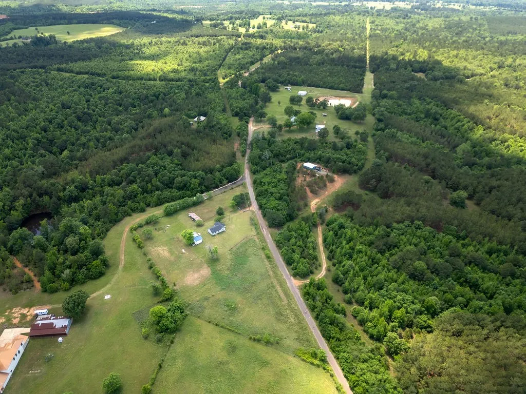 Single Family Residence For Sale in Cass County , 8869 County Road 1617, Avinger, Texas 75630, 2 Bedrooms, 1 Bathroom, Garage spaces, 1,136 Sqft, built in 1940, Price $212,000, mls#21310637, Real Estate Agent in Avinger, Homes For Sale in Cass county, Homes For Sale in Avinger, Realtor in Avinger Texas, Real Estate Brokerage Independent Realty Texas, Luminita Cordes Realtor