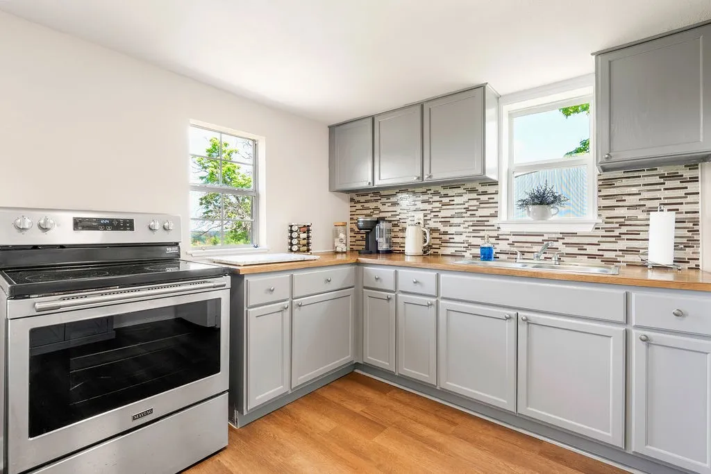 Single Family Residence For Sale in Cass County , 8869 County Road 1617, Avinger, Texas 75630, 2 Bedrooms, 1 Bathroom, Garage spaces, 1,136 Sqft, built in 1940, Price $212,000, mls#21310637, Real Estate Agent in Avinger, Homes For Sale in Cass county, Homes For Sale in Avinger, Realtor in Avinger Texas, Real Estate Brokerage Independent Realty Texas, Luminita Cordes Realtor