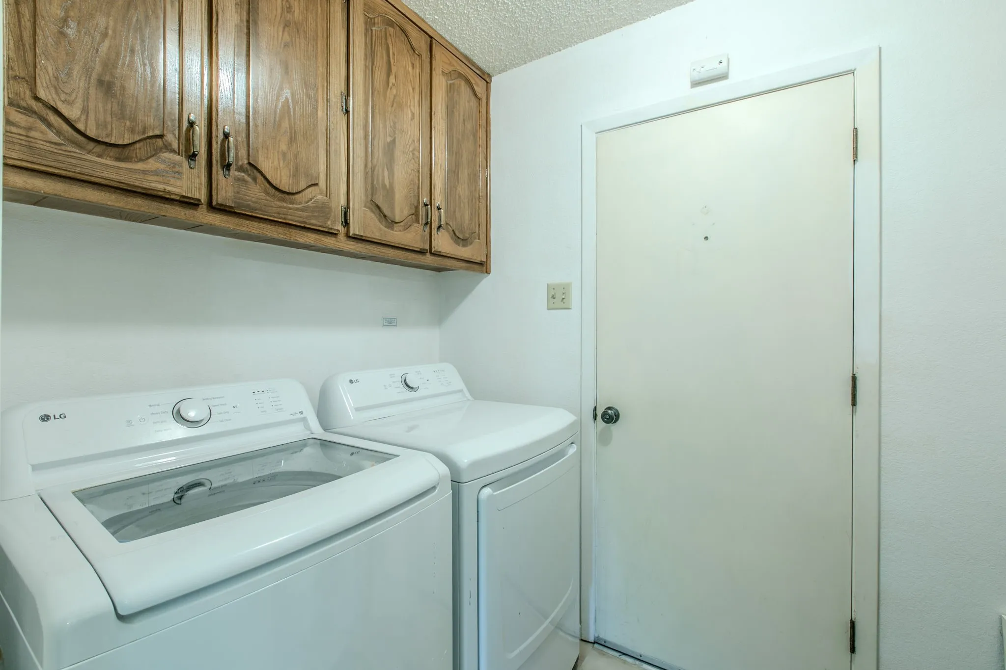 Single Family Residence For Sale in Mc Lennan County , 1057 Radisson Drive, Hewitt, Texas 76643, 3 Bedroom, 2 Bathroom, 2 Garage spaces, 1,782 Sqft, built in 1984, mls#21338583, Real Estate Agent in Hewitt, Homes For Sale in Mc Lennan county, Homes For Sale in Hewitt, Realtor in Hewitt Texas, Real Estate Brokerage Independent Realty Texas, Luminita Cordes Realtor