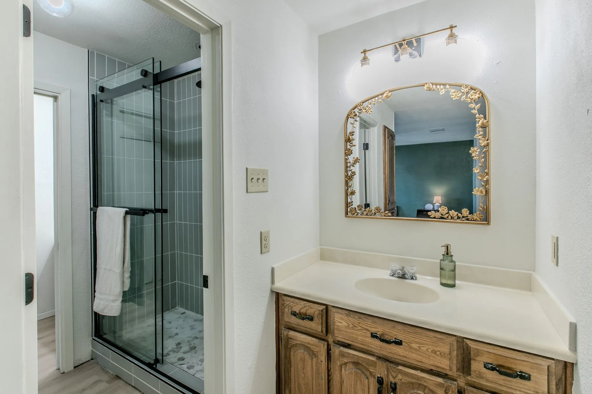 Single Family Residence For Sale in Mc Lennan County , 1057 Radisson Drive, Hewitt, Texas 76643, 3 Bedroom, 2 Bathroom, 2 Garage spaces, 1,782 Sqft, built in 1984, mls#21338583, Real Estate Agent in Hewitt, Homes For Sale in Mc Lennan county, Homes For Sale in Hewitt, Realtor in Hewitt Texas, Real Estate Brokerage Independent Realty Texas, Luminita Cordes Realtor