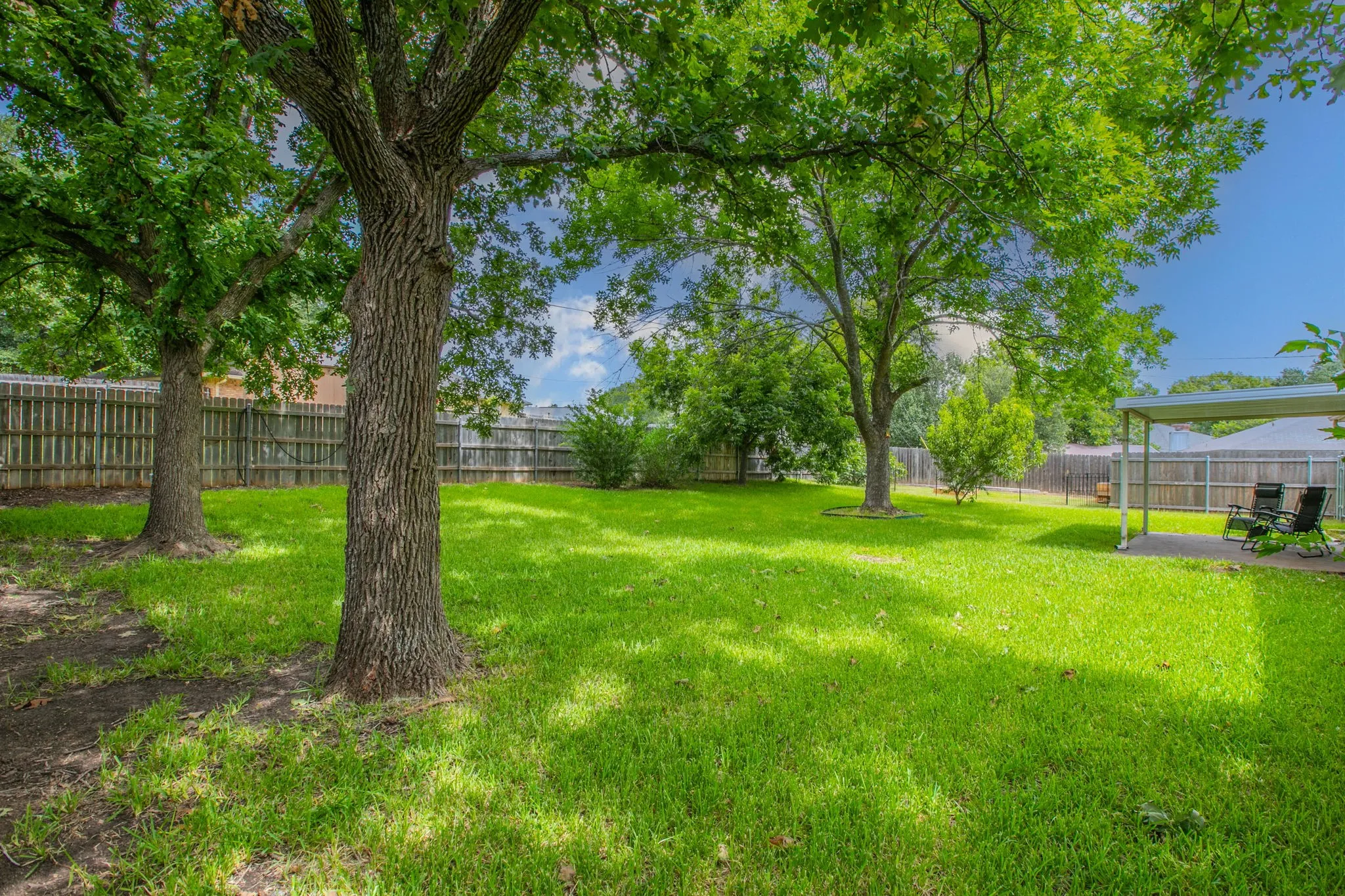 Single Family Residence For Sale in Mc Lennan County , 1057 Radisson Drive, Hewitt, Texas 76643, 3 Bedroom, 2 Bathroom, 2 Garage spaces, 1,782 Sqft, built in 1984, mls#21338583, Real Estate Agent in Hewitt, Homes For Sale in Mc Lennan county, Homes For Sale in Hewitt, Realtor in Hewitt Texas, Real Estate Brokerage Independent Realty Texas, Luminita Cordes Realtor