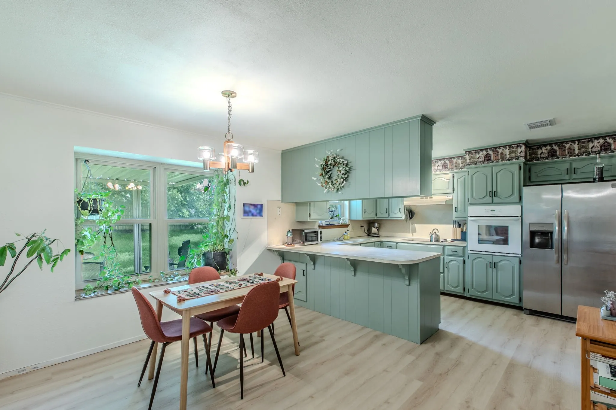 Single Family Residence For Sale in Mc Lennan County , 1057 Radisson Drive, Hewitt, Texas 76643, 3 Bedroom, 2 Bathroom, 2 Garage spaces, 1,782 Sqft, built in 1984, mls#21338583, Real Estate Agent in Hewitt, Homes For Sale in Mc Lennan county, Homes For Sale in Hewitt, Realtor in Hewitt Texas, Real Estate Brokerage Independent Realty Texas, Luminita Cordes Realtor