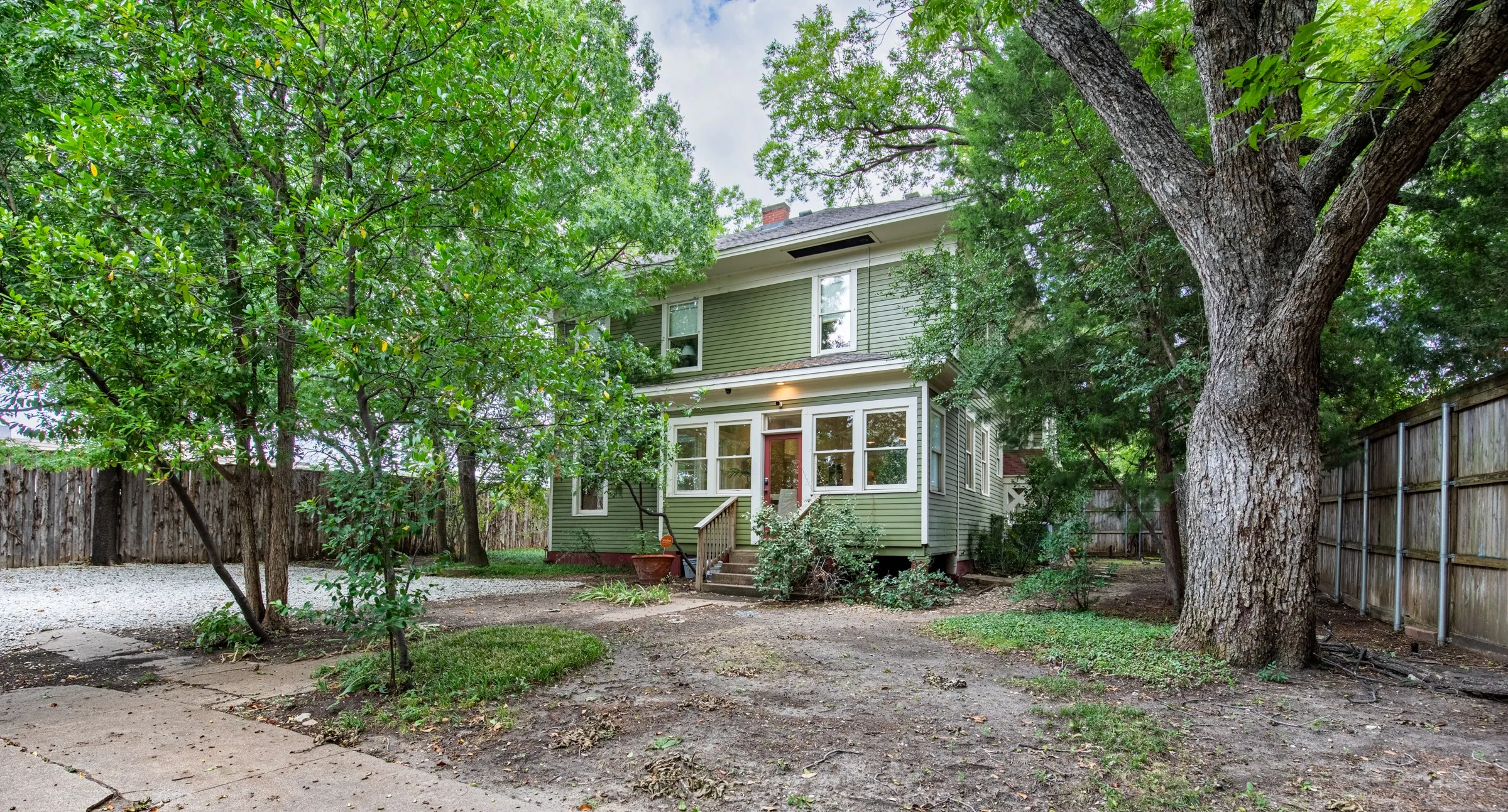 Single Family Residence For Sale in Dallas County , 3403 Knight Street, Dallas, Texas 75219, 3 Bedroom, 2 Bathroom, Garage spaces, 2,460 Sqft, built in 1914, mls#21337741, Real Estate Agent in Dallas, Homes For Sale in Dallas county, Homes For Sale in Dallas, Realtor in Dallas Texas, Real Estate Brokerage Independent Realty Texas, Luminita Cordes Realtor