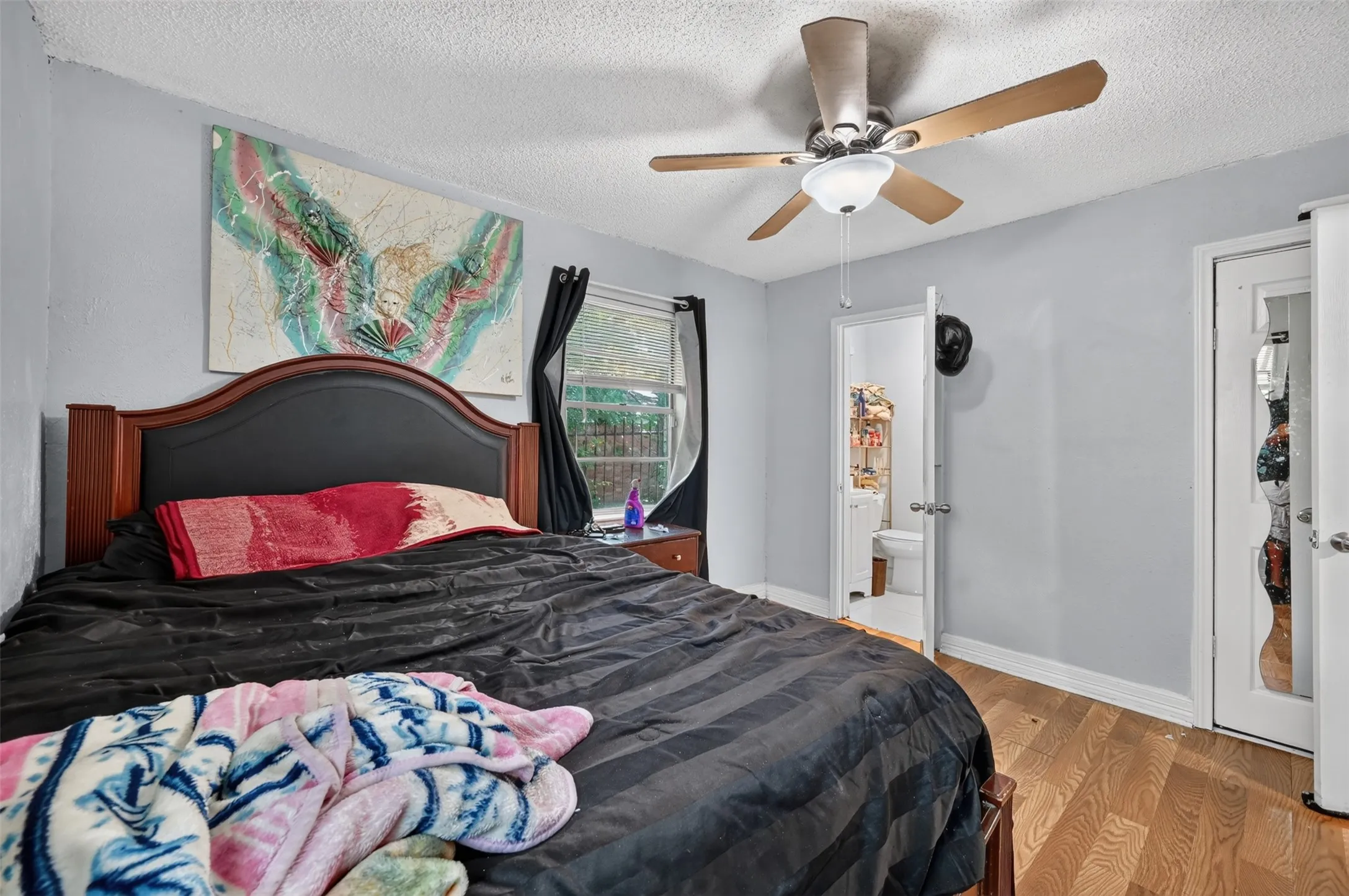 Single Family Residence For Sale in Tarrant County , 423 Mckown Drive, Mansfield, Texas 76063, 4 Bedroom, 2 Bathroom, 2 Garage spaces, 1,628 Sqft, built in 1960, Price $220,000, mls#21340361, Real Estate Agent in Mansfield, Homes For Sale in Tarrant county, Homes For Sale in Mansfield, Realtor in Mansfield Texas, Real Estate Brokerage Independent Realty Texas, Luminita Cordes Realtor