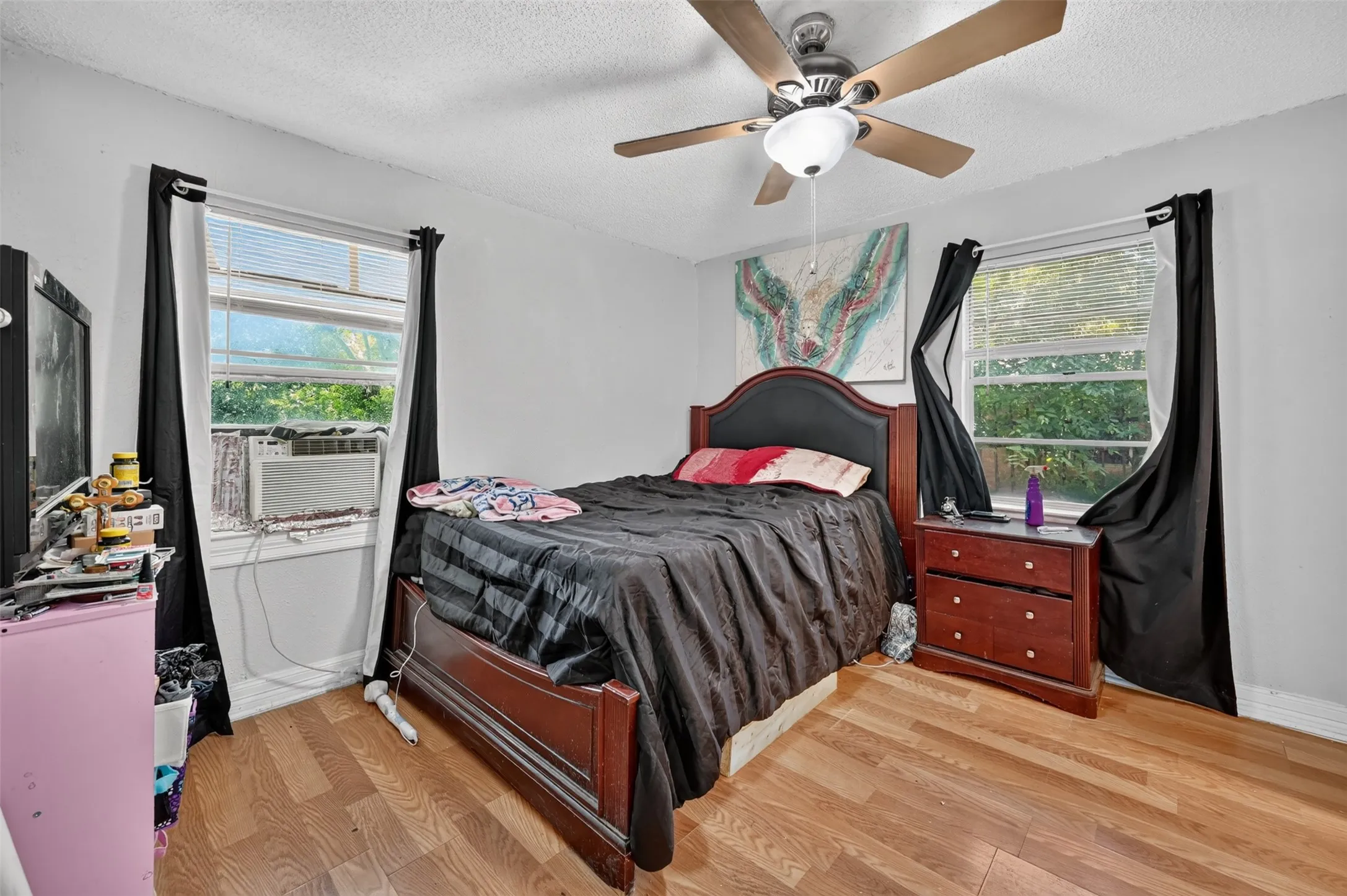 Single Family Residence For Sale in Tarrant County , 423 Mckown Drive, Mansfield, Texas 76063, 4 Bedroom, 2 Bathroom, 2 Garage spaces, 1,628 Sqft, built in 1960, Price $220,000, mls#21340361, Real Estate Agent in Mansfield, Homes For Sale in Tarrant county, Homes For Sale in Mansfield, Realtor in Mansfield Texas, Real Estate Brokerage Independent Realty Texas, Luminita Cordes Realtor