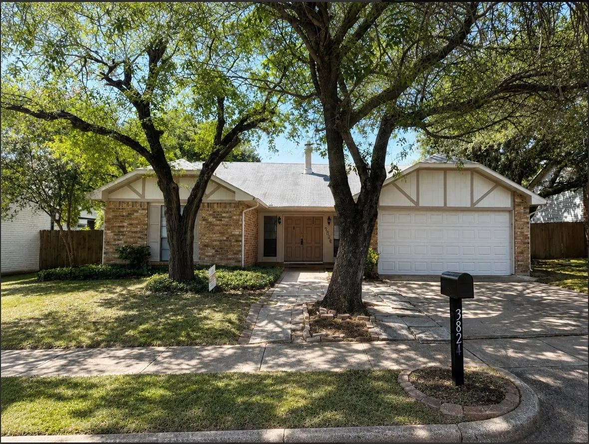 Single Family Residence For Rent in Tarrant County , 3824 Hackberry Lane, Bedford, Texas 76021, 3 Bedroom, 2 Bathroom, 2 Garage spaces, 1,691 Sqft, built in 1981, mls#21341265, Real Estate Agent in Bedford, Homes For Rent in Tarrant county, Homes For Rent in Bedford, Realtor in Bedford Texas, Real Estate Brokerage Independent Realty Texas, Luminita Cordes Realtor