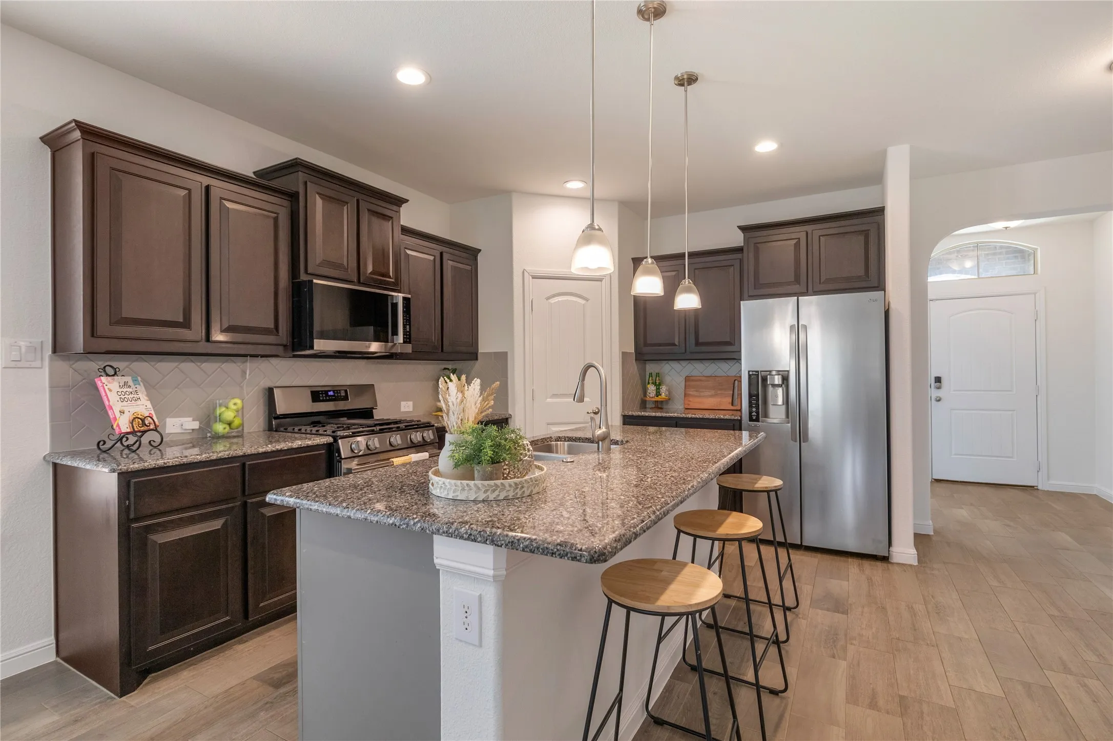 Single Family Residence For Sale in Tarrant County , 5044 Sugarcane Lane, Fort Worth, Texas 76179, 3 Bedroom, 2 Bathroom, 2 Garage spaces, 1,720 Sqft, built in 2018, mls#21336201, Real Estate Agent in Fort Worth, Homes For Sale in Tarrant county, Homes For Sale in Fort Worth, Realtor in Fort Worth Texas, Real Estate Brokerage Independent Realty Texas, Luminita Cordes Realtor