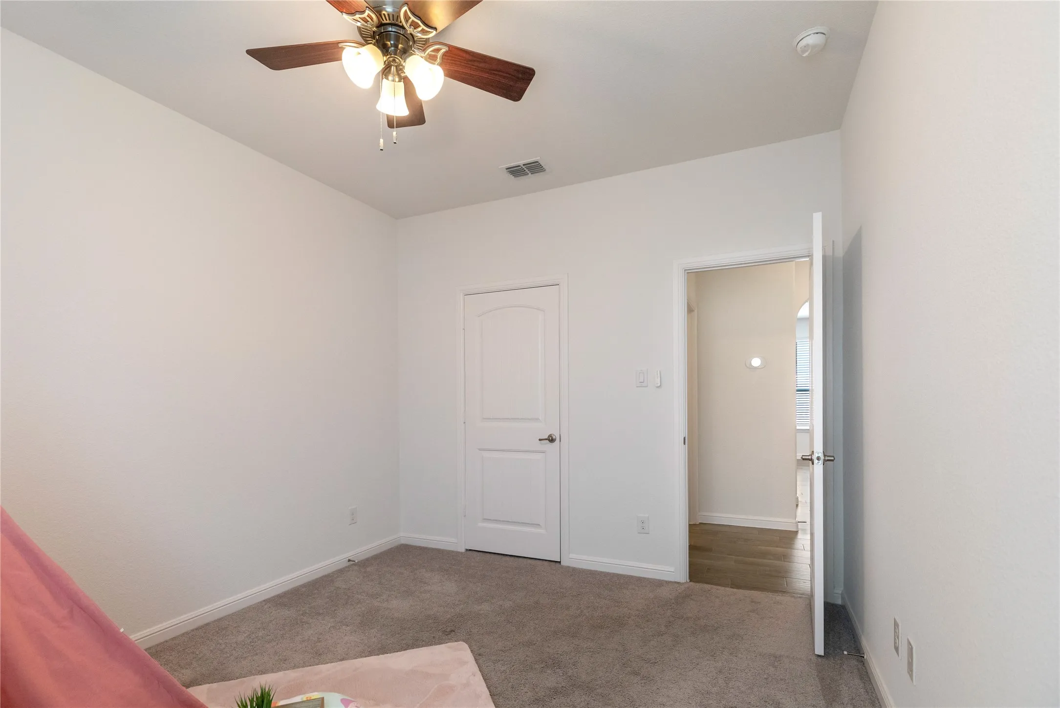 Single Family Residence For Sale in Tarrant County , 5044 Sugarcane Lane, Fort Worth, Texas 76179, 3 Bedroom, 2 Bathroom, 2 Garage spaces, 1,720 Sqft, built in 2018, mls#21336201, Real Estate Agent in Fort Worth, Homes For Sale in Tarrant county, Homes For Sale in Fort Worth, Realtor in Fort Worth Texas, Real Estate Brokerage Independent Realty Texas, Luminita Cordes Realtor