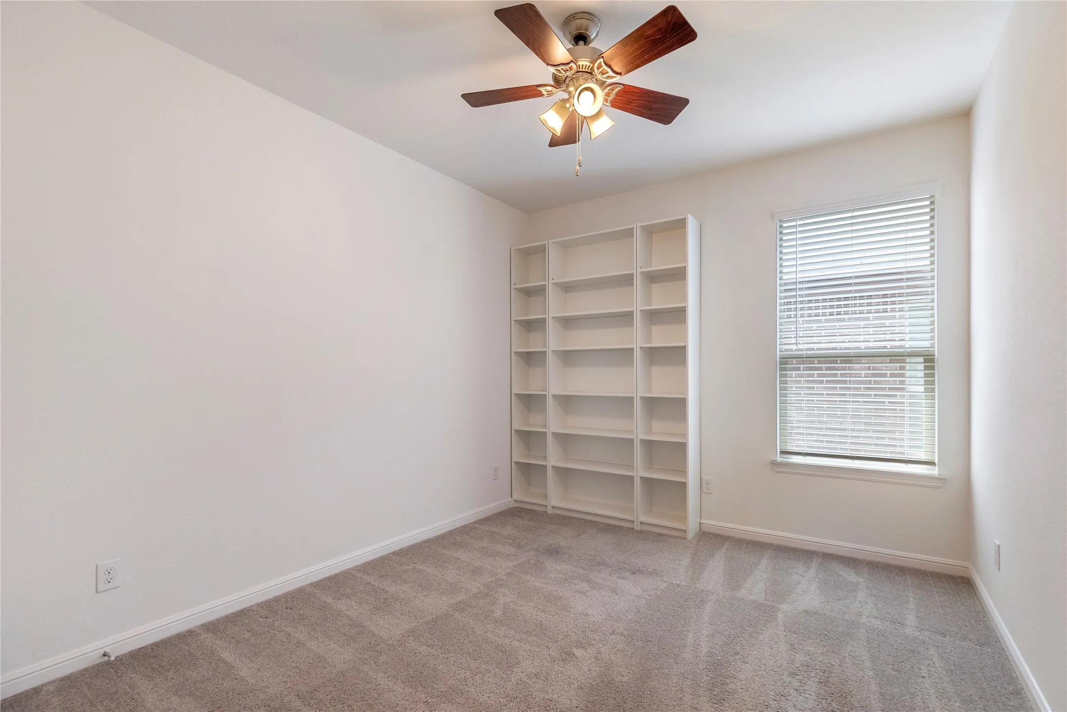 Single Family Residence For Sale in Tarrant County , 5044 Sugarcane Lane, Fort Worth, Texas 76179, 3 Bedroom, 2 Bathroom, 2 Garage spaces, 1,720 Sqft, built in 2018, mls#21336201, Real Estate Agent in Fort Worth, Homes For Sale in Tarrant county, Homes For Sale in Fort Worth, Realtor in Fort Worth Texas, Real Estate Brokerage Independent Realty Texas, Luminita Cordes Realtor