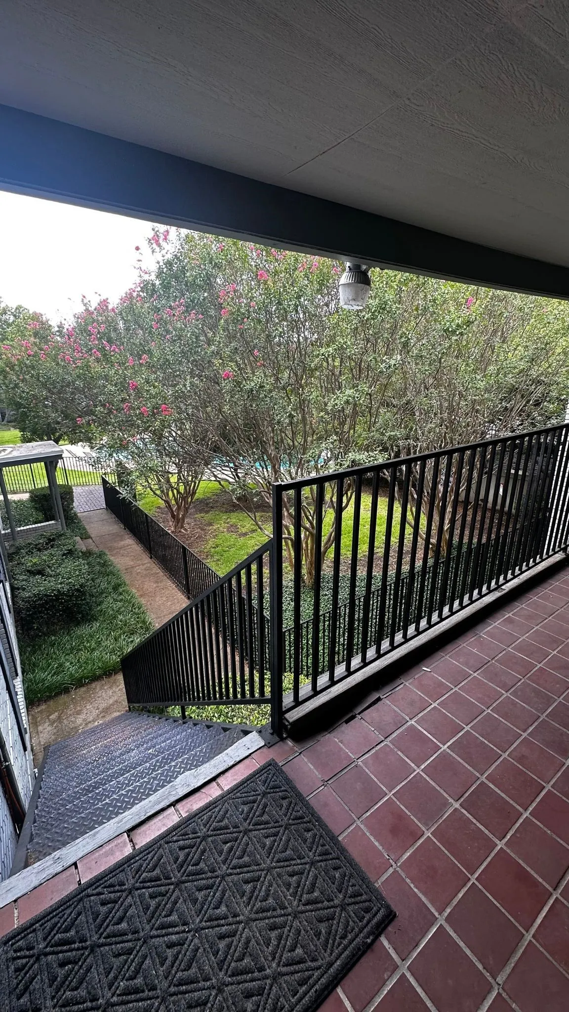 Condominium For Sale in Dallas County , 5034 N Hall Street, Dallas, Texas 75235, 1 Bedroom, 1 Bathroom, Garage spaces, 714 Sqft, built in 1954, Price $155,000, mls#21338188, Real Estate Agent in Dallas, Homes For Sale in Dallas county, Homes For Sale in Dallas, Realtor in Dallas Texas, Real Estate Brokerage Independent Realty Texas, Luminita Cordes Realtor