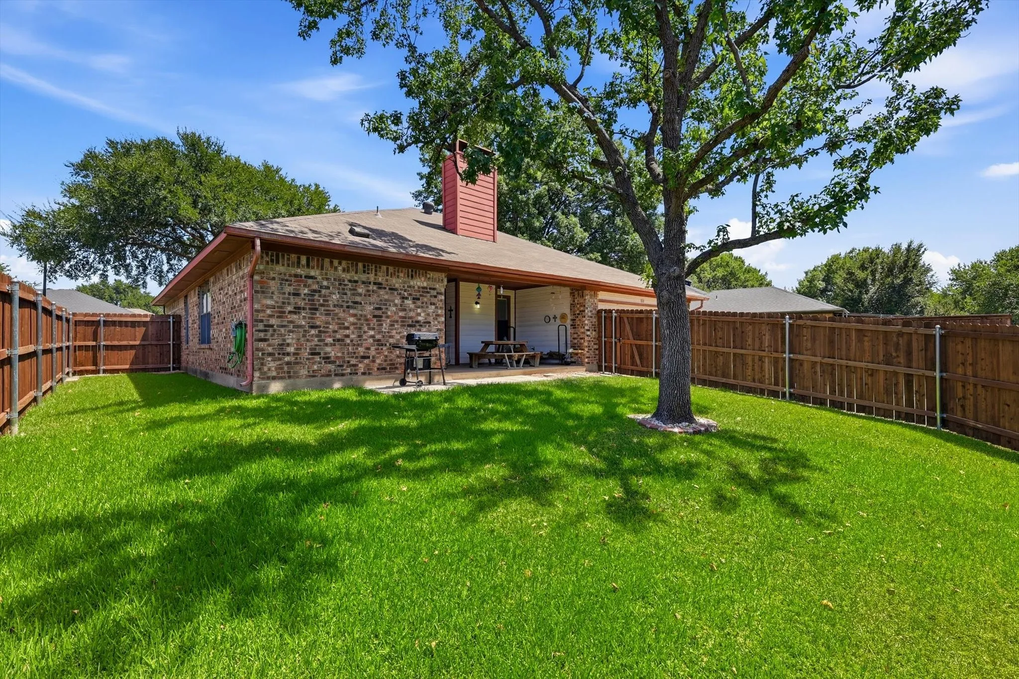 Single Family Residence For Sale in Dallas County , 329 Pepperwood Street, Coppell, Texas 75019, 4 Bedroom, 2 Bathroom, 2 Garage spaces, 1,610 Sqft, built in 1984, mls#21340470, Real Estate Agent in Coppell, Homes For Sale in Dallas county, Homes For Sale in Coppell, Realtor in Coppell Texas, Real Estate Brokerage Independent Realty Texas, Luminita Cordes Realtor