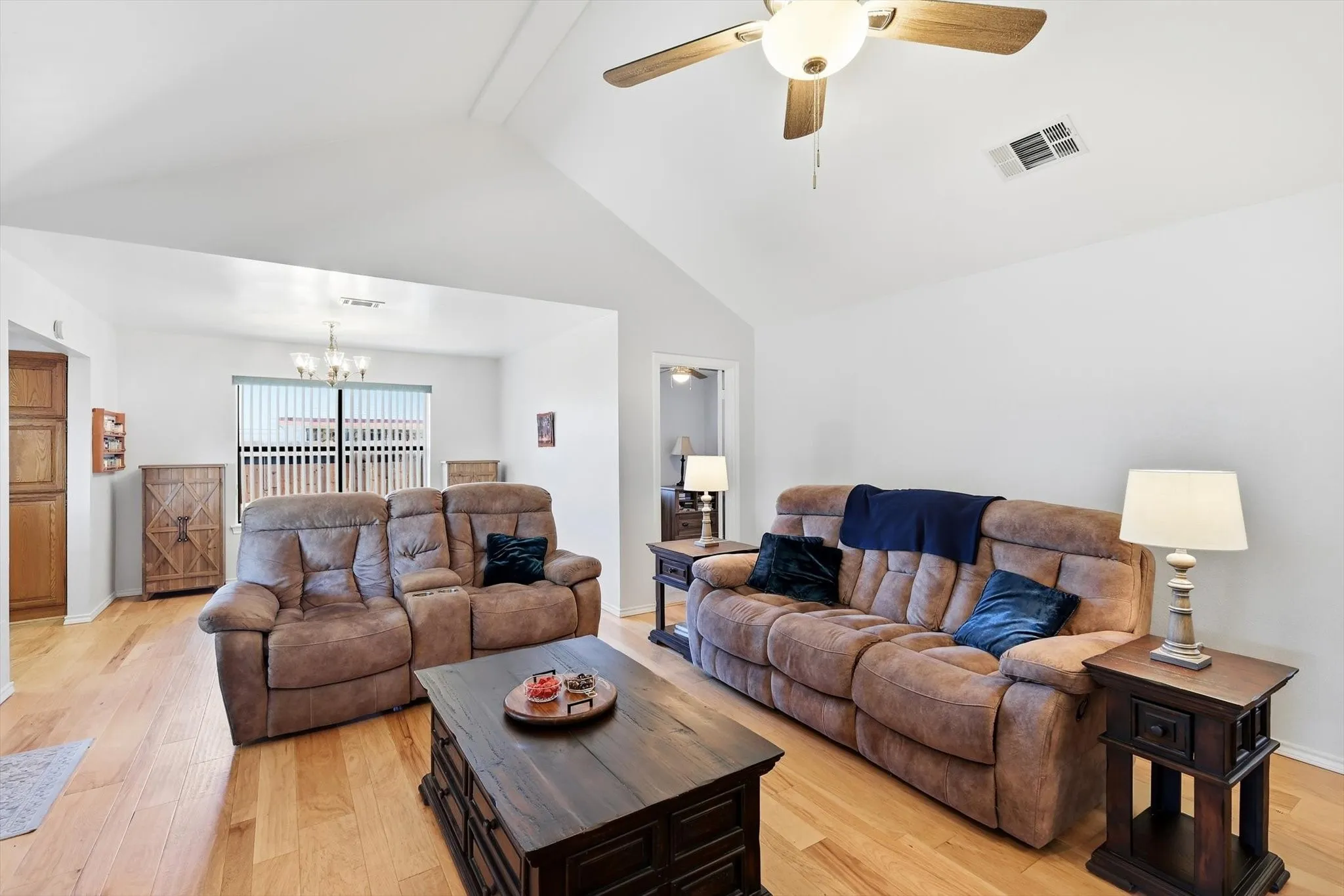 Single Family Residence For Sale in Dallas County , 329 Pepperwood Street, Coppell, Texas 75019, 4 Bedroom, 2 Bathroom, 2 Garage spaces, 1,610 Sqft, built in 1984, mls#21340470, Real Estate Agent in Coppell, Homes For Sale in Dallas county, Homes For Sale in Coppell, Realtor in Coppell Texas, Real Estate Brokerage Independent Realty Texas, Luminita Cordes Realtor