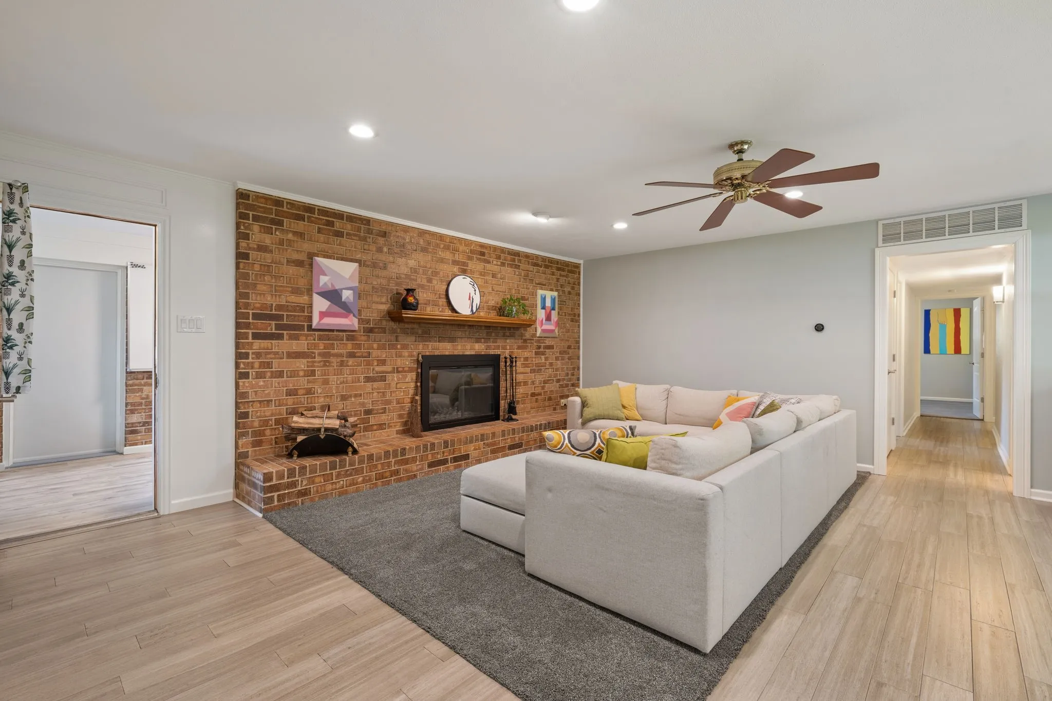 Single Family Residence For Sale in Dallas County , 5003 Natchez Drive, Sachse, Texas 75048, 3 Bedroom, 3 Bathroom, 2 Garage spaces, 2,518 Sqft, built in 1976, mls#21339362, Real Estate Agent in Sachse, Homes For Sale in Dallas county, Homes For Sale in Sachse, Realtor in Sachse Texas, Real Estate Brokerage Independent Realty Texas, Luminita Cordes Realtor