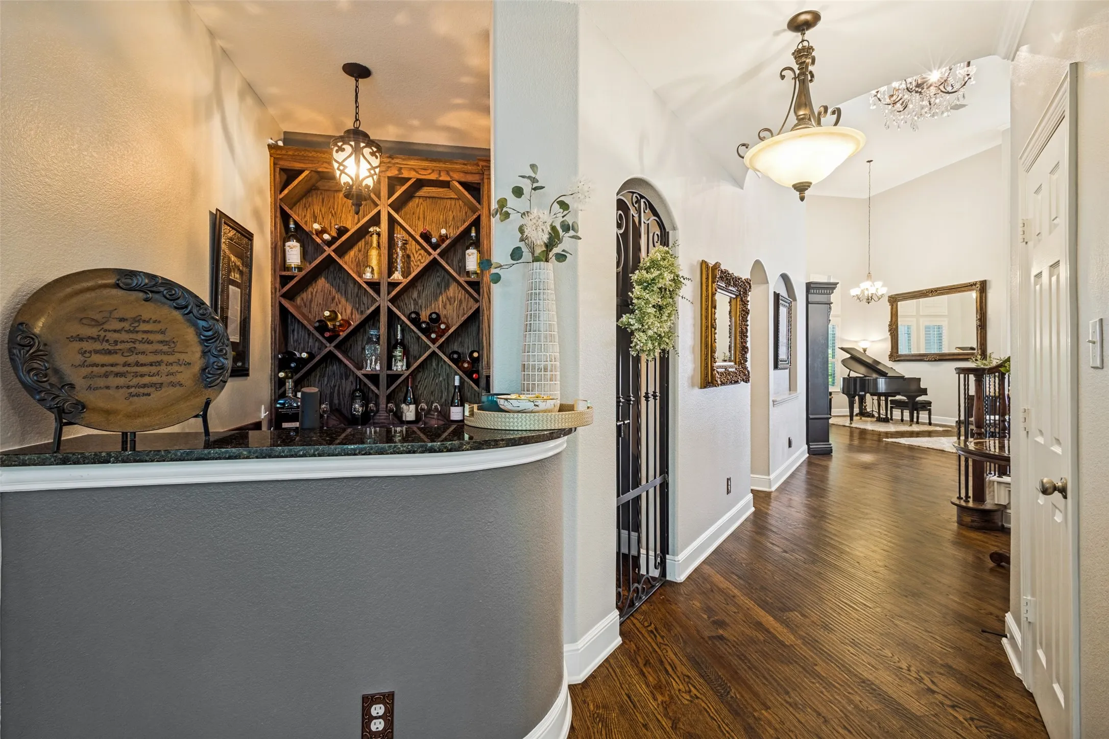 Single Family Residence For Sale in Denton County , 8704 Wyatt Circle, Argyle, Texas 76226, 5 Bedroom, 4 Bathroom, 3 Garage spaces, 4,376 Sqft, built in 2008, mls#21341181, Real Estate Agent in Argyle, Homes For Sale in Denton county, Homes For Sale in Argyle, Realtor in Argyle Texas, Real Estate Brokerage Independent Realty Texas, Luminita Cordes Realtor