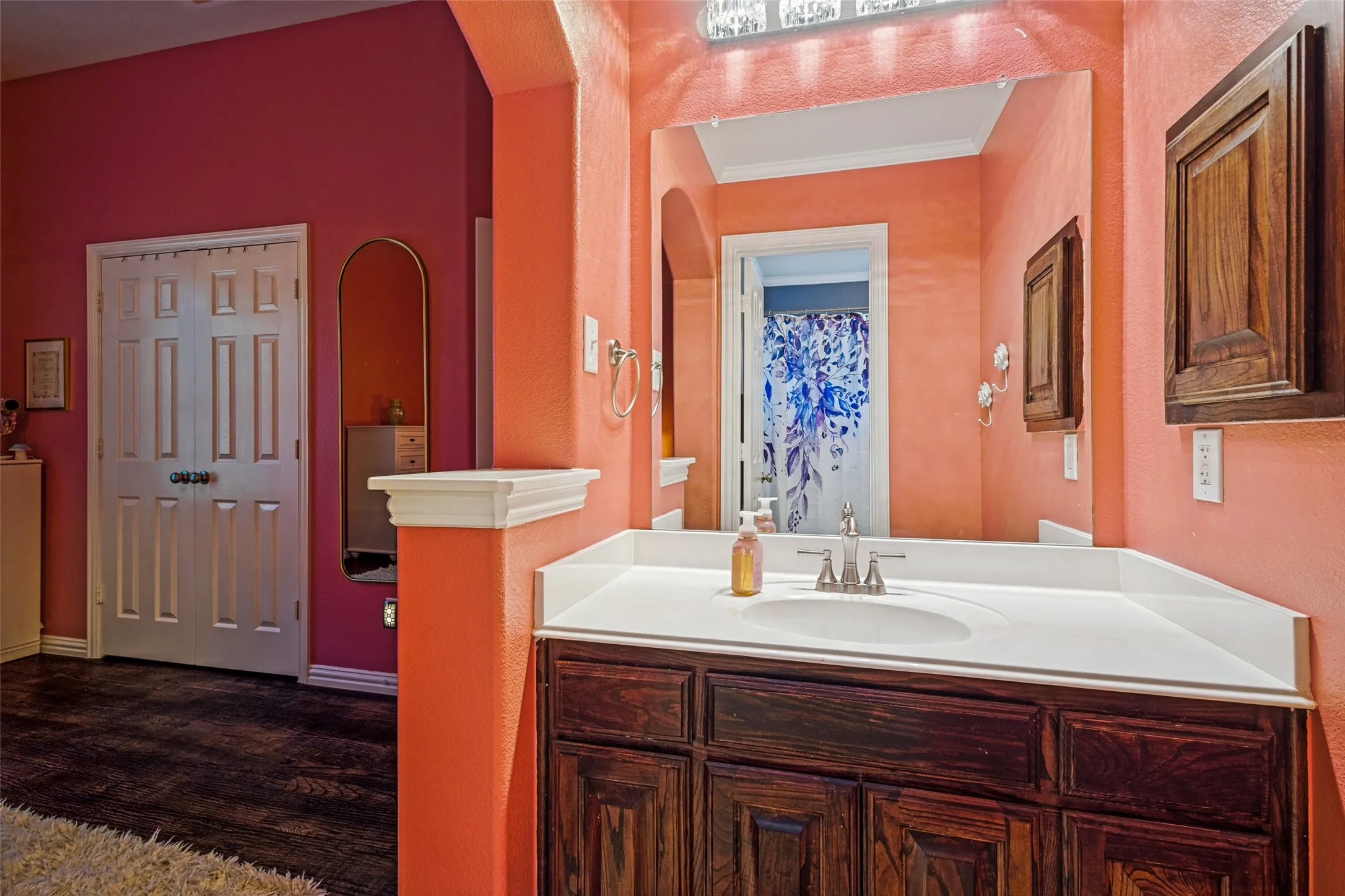 Sink area of secondary bathroom - upstairs