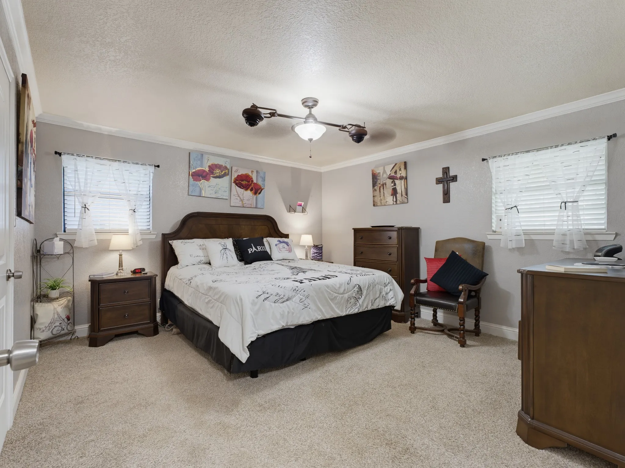 Single Family Residence For Sale in Montague County , 702 Preston Street, Bowie, Texas 76230, 3 Bedroom, 2 Bathroom, 2 Garage spaces, 1,676 Sqft, built in 1975, mls#21340412, Real Estate Agent in Bowie, Homes For Sale in Montague county, Homes For Sale in Bowie, Realtor in Bowie Texas, Real Estate Brokerage Independent Realty Texas, Luminita Cordes Realtor