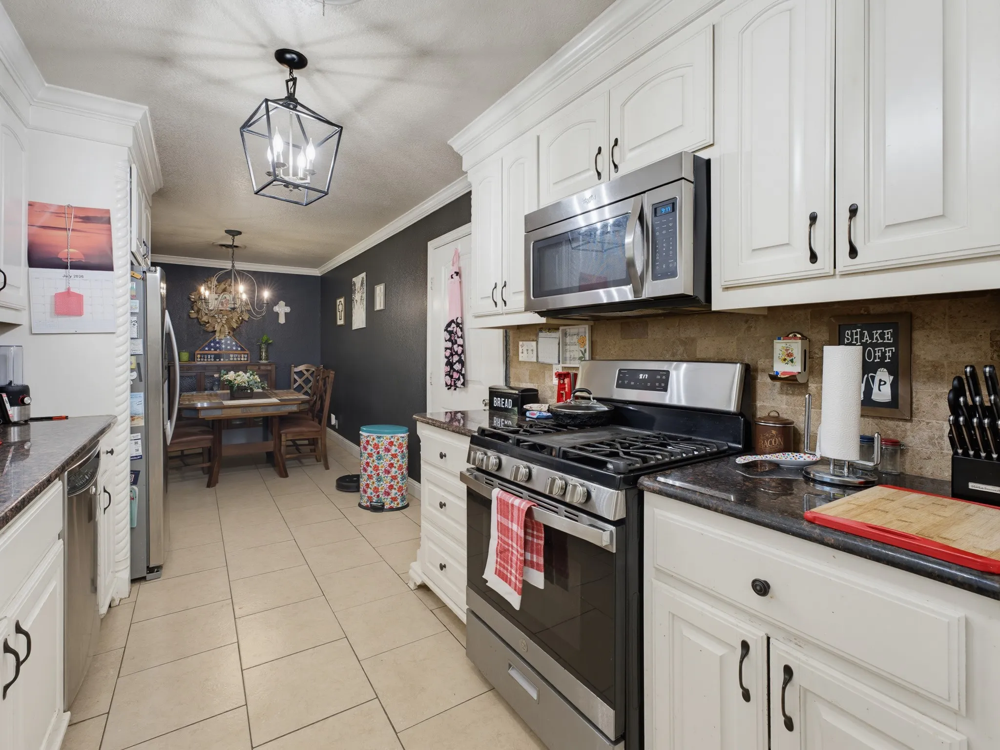 Single Family Residence For Sale in Montague County , 702 Preston Street, Bowie, Texas 76230, 3 Bedroom, 2 Bathroom, 2 Garage spaces, 1,676 Sqft, built in 1975, mls#21340412, Real Estate Agent in Bowie, Homes For Sale in Montague county, Homes For Sale in Bowie, Realtor in Bowie Texas, Real Estate Brokerage Independent Realty Texas, Luminita Cordes Realtor