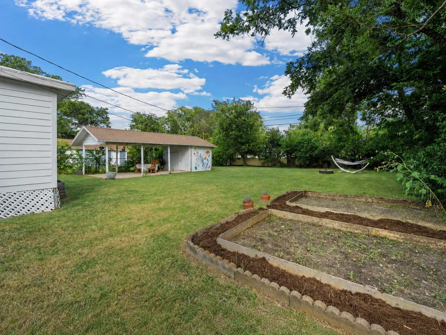 Single Family Residence For Sale in Mc Lennan County , 3600 Cumberland Avenue, Waco, Texas 76707, 3 Bedroom, 1 Bathroom, Garage spaces, 1,032 Sqft, built in 1950, mls#21341290, Real Estate Agent in Waco, Homes For Sale in Mc Lennan county, Homes For Sale in Waco, Realtor in Waco Texas, Real Estate Brokerage Independent Realty Texas, Luminita Cordes Realtor