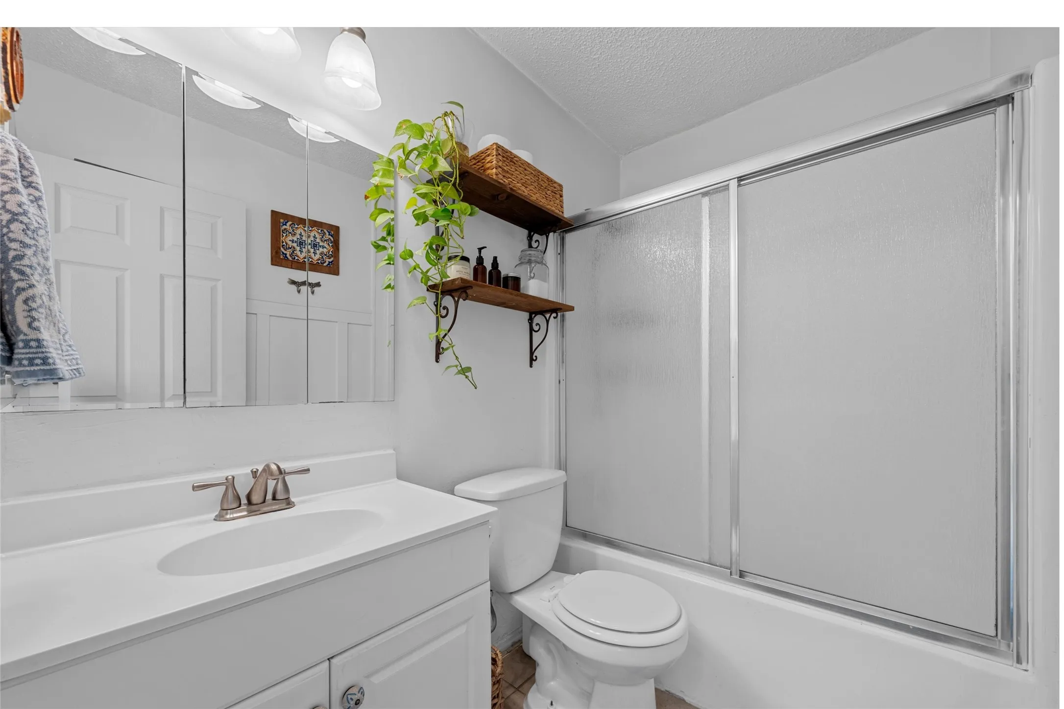 Single Family Residence For Sale in Mc Lennan County , 3600 Cumberland Avenue, Waco, Texas 76707, 3 Bedroom, 1 Bathroom, Garage spaces, 1,032 Sqft, built in 1950, mls#21341290, Real Estate Agent in Waco, Homes For Sale in Mc Lennan county, Homes For Sale in Waco, Realtor in Waco Texas, Real Estate Brokerage Independent Realty Texas, Luminita Cordes Realtor