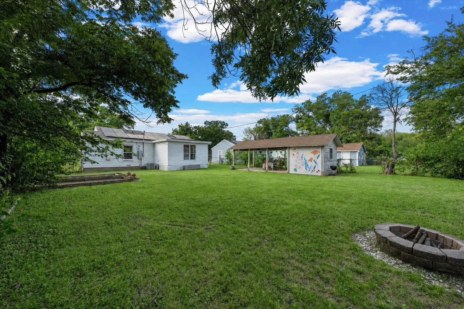 Single Family Residence For Sale in Mc Lennan County , 3600 Cumberland Avenue, Waco, Texas 76707, 3 Bedroom, 1 Bathroom, Garage spaces, 1,032 Sqft, built in 1950, mls#21341290, Real Estate Agent in Waco, Homes For Sale in Mc Lennan county, Homes For Sale in Waco, Realtor in Waco Texas, Real Estate Brokerage Independent Realty Texas, Luminita Cordes Realtor