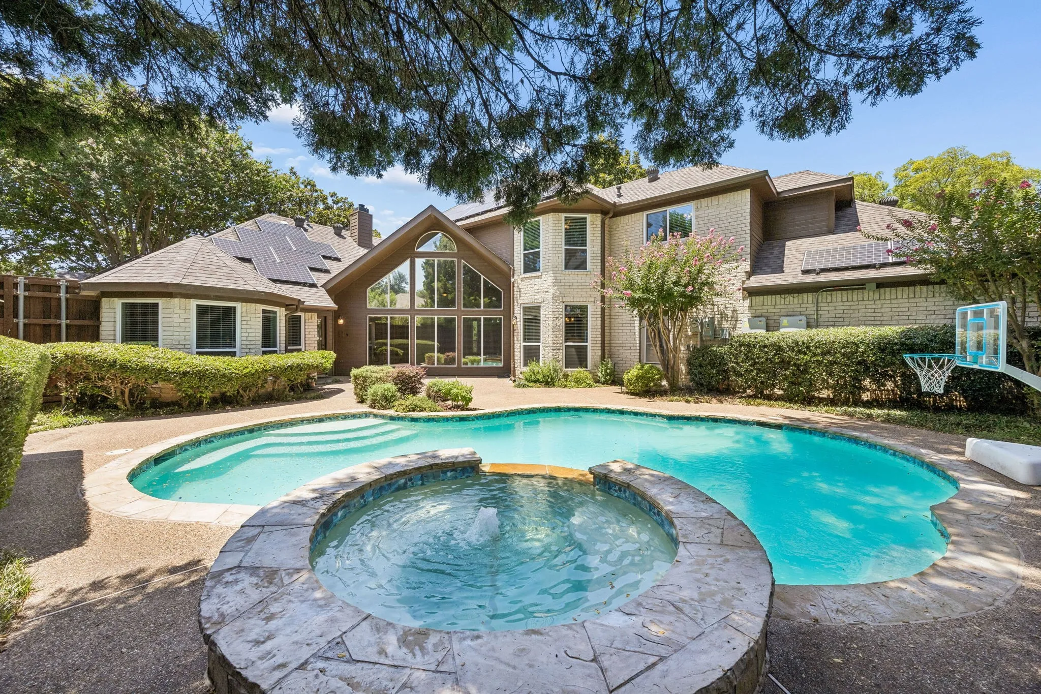 Single Family Residence For Sale in Denton County , 2020 Kipling Drive, Flower Mound, Texas 75022, 4 Bedroom, 3 Bathroom, 3 Garage spaces, 3,240 Sqft, built in 1992, mls#21330946, Real Estate Agent in Flower Mound, Homes For Sale in Denton county, Homes For Sale in Flower Mound, Realtor in Flower Mound Texas, Real Estate Brokerage Independent Realty Texas, Luminita Cordes Realtor