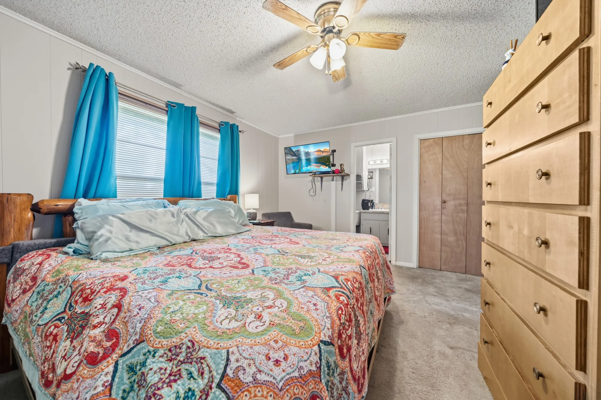 Single Family Residence For Sale in Falls County , 188 County Road 345, Rosebud, Texas 76570, 3 Bedroom, 2 Bathroom, 1 Garage spaces, 1,782 Sqft, built in 1977, Price $460,000, mls#21341289, Real Estate Agent in Rosebud, Homes For Sale in Falls county, Homes For Sale in Rosebud, Realtor in Rosebud Texas, Real Estate Brokerage Independent Realty Texas, Luminita Cordes Realtor