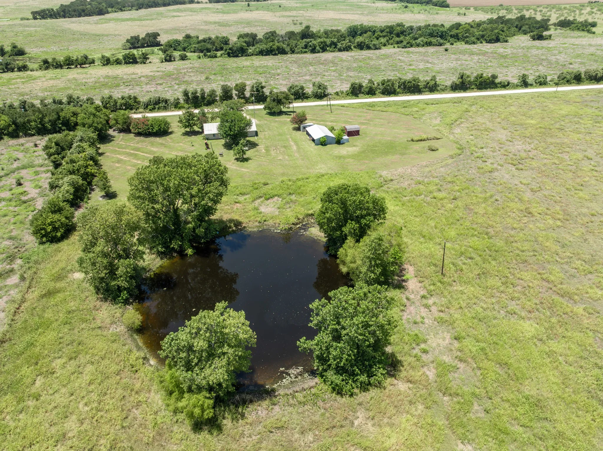 Single Family Residence For Sale in Falls County , 188 County Road 345, Rosebud, Texas 76570, 3 Bedroom, 2 Bathroom, 1 Garage spaces, 1,782 Sqft, built in 1977, Price $460,000, mls#21341289, Real Estate Agent in Rosebud, Homes For Sale in Falls county, Homes For Sale in Rosebud, Realtor in Rosebud Texas, Real Estate Brokerage Independent Realty Texas, Luminita Cordes Realtor