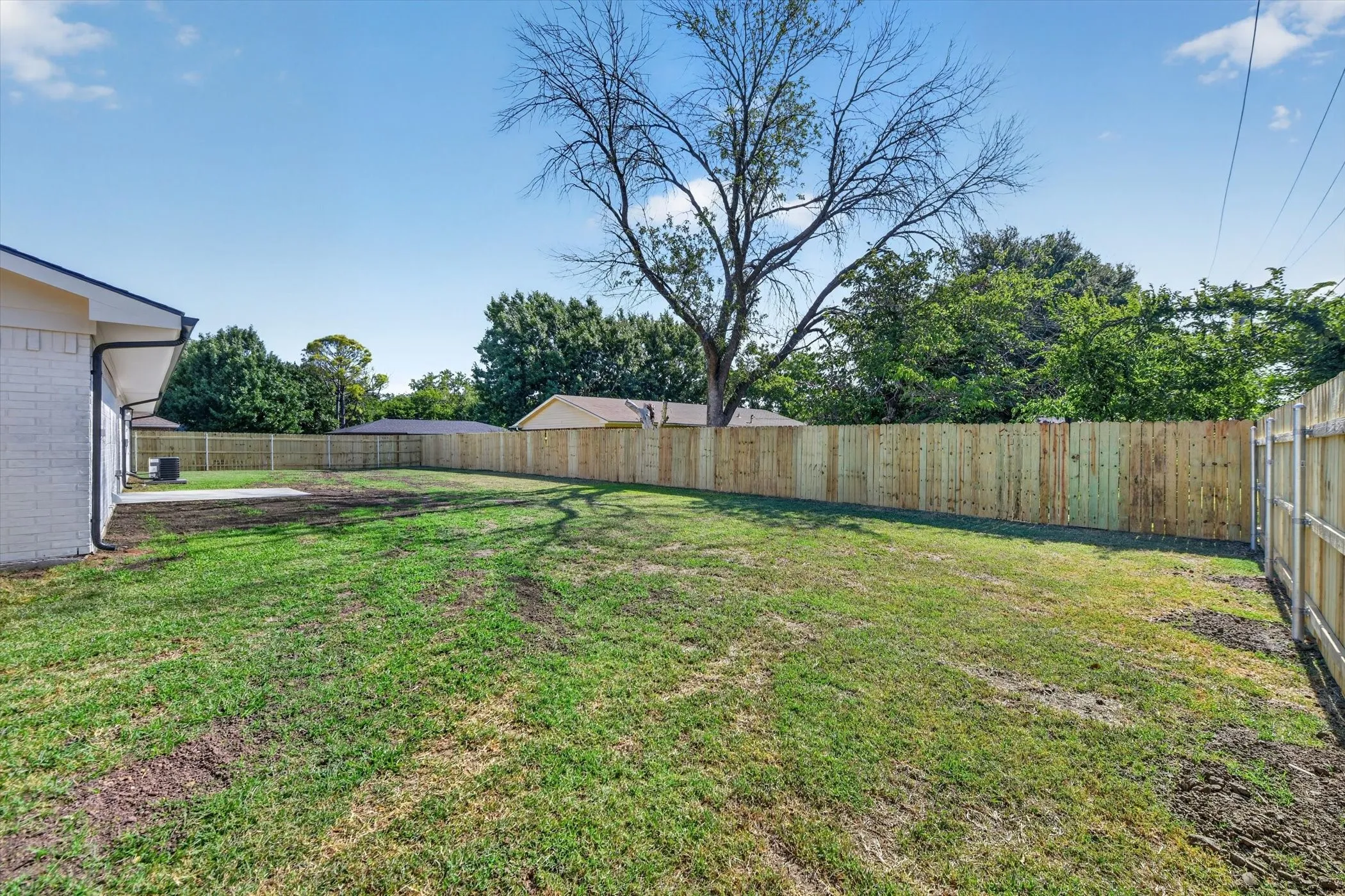 Single Family Residence For Sale in Denton County , 900 S 3rd Street, Sanger, Texas 76266, 3 Bedroom, 2 Bathroom, 2 Garage spaces, 1,100 Sqft, built in 1984, mls#21341216, Real Estate Agent in Sanger, Homes For Sale in Denton county, Homes For Sale in Sanger, Realtor in Sanger Texas, Real Estate Brokerage Independent Realty Texas, Luminita Cordes Realtor