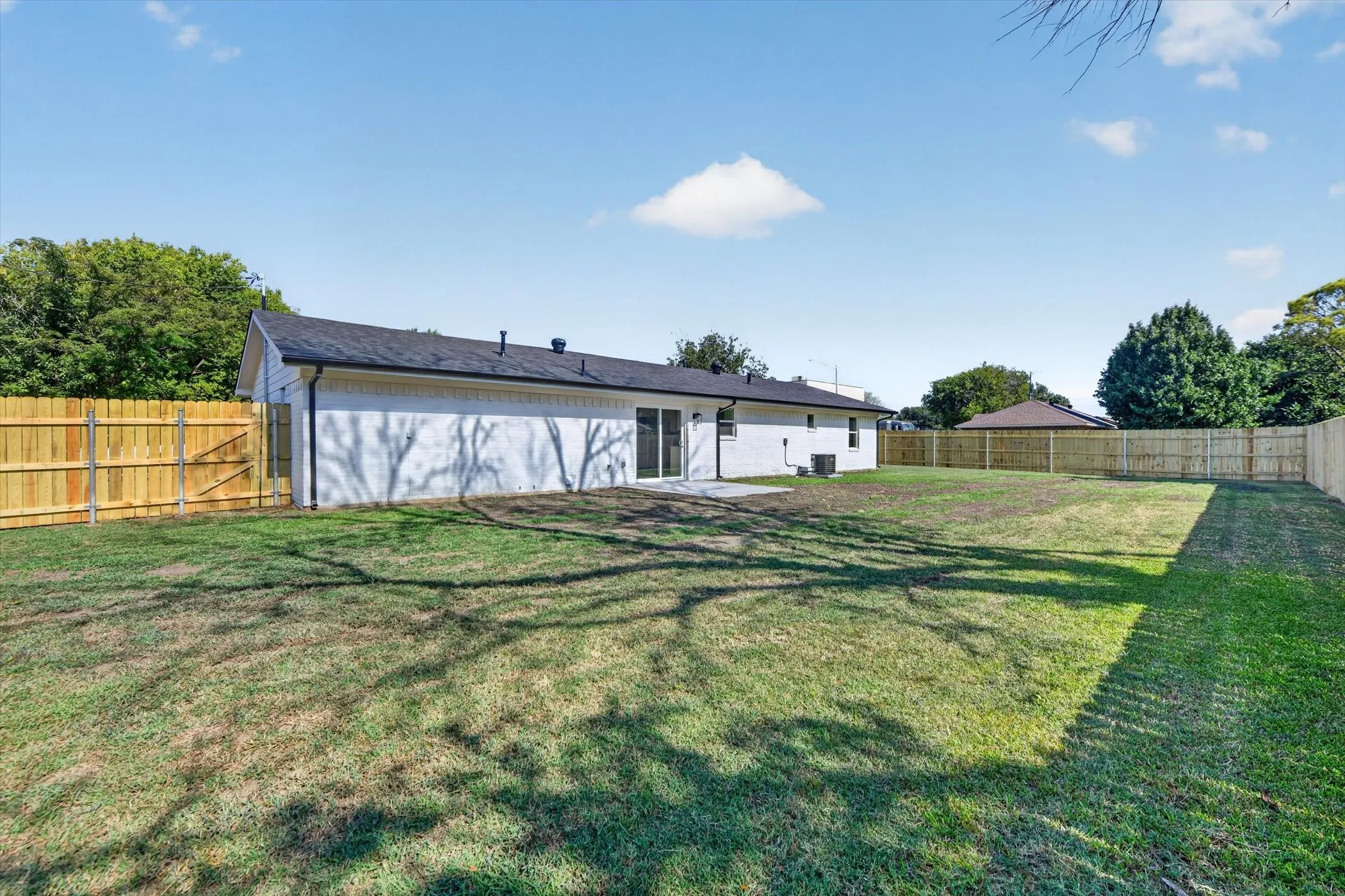 Single Family Residence For Sale in Denton County , 900 S 3rd Street, Sanger, Texas 76266, 3 Bedroom, 2 Bathroom, 2 Garage spaces, 1,100 Sqft, built in 1984, mls#21341216, Real Estate Agent in Sanger, Homes For Sale in Denton county, Homes For Sale in Sanger, Realtor in Sanger Texas, Real Estate Brokerage Independent Realty Texas, Luminita Cordes Realtor