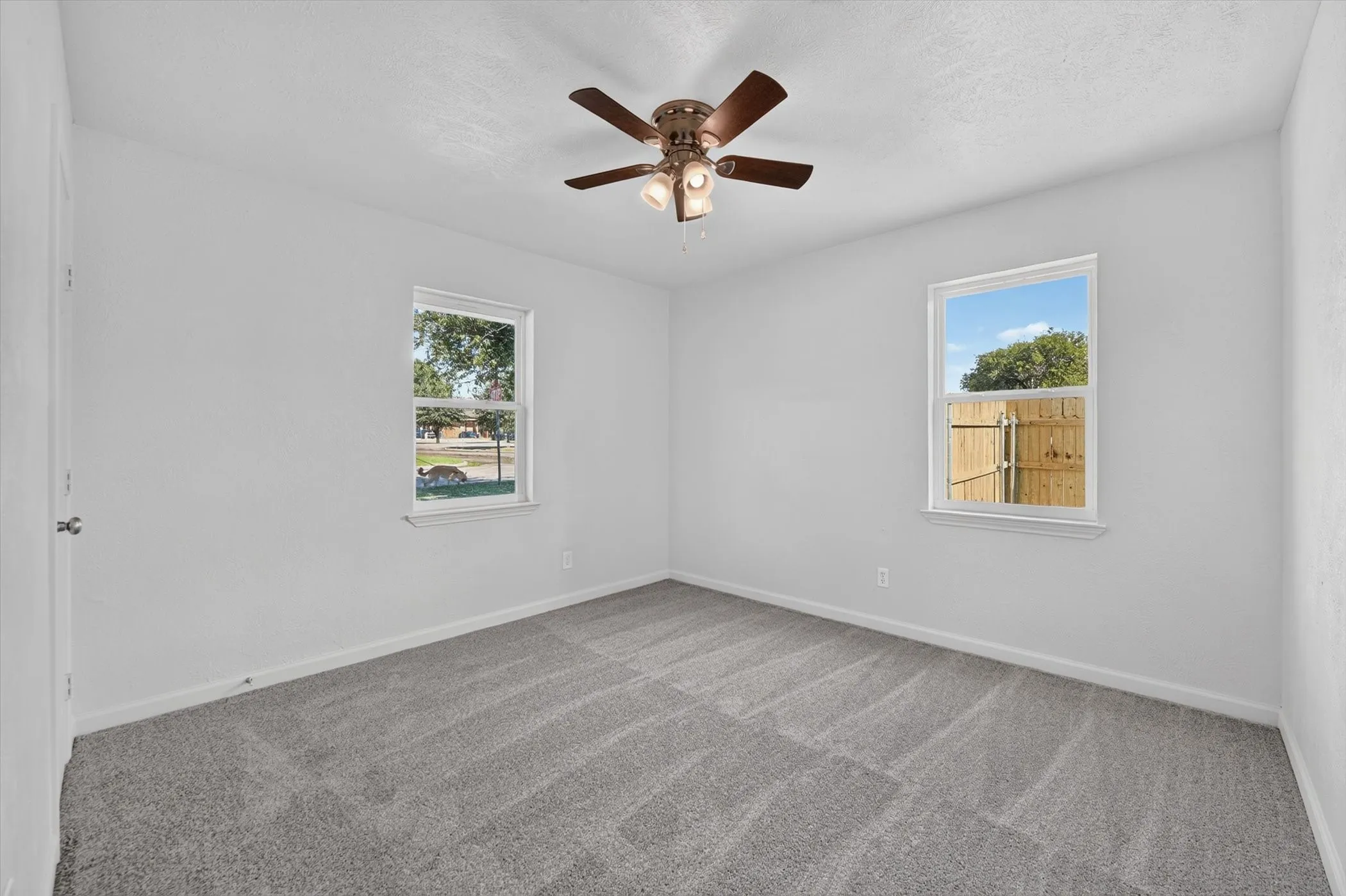 Single Family Residence For Sale in Denton County , 900 S 3rd Street, Sanger, Texas 76266, 3 Bedroom, 2 Bathroom, 2 Garage spaces, 1,100 Sqft, built in 1984, mls#21341216, Real Estate Agent in Sanger, Homes For Sale in Denton county, Homes For Sale in Sanger, Realtor in Sanger Texas, Real Estate Brokerage Independent Realty Texas, Luminita Cordes Realtor