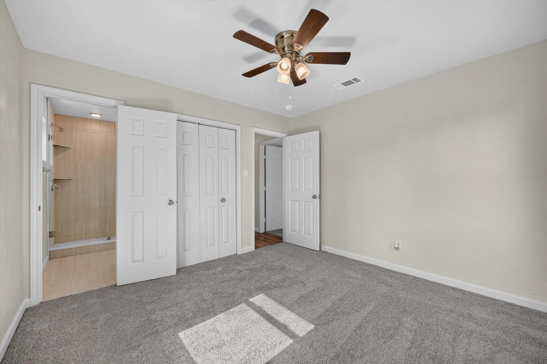 Single Family Residence For Sale in Denton County , 900 S 3rd Street, Sanger, Texas 76266, 3 Bedroom, 2 Bathroom, 2 Garage spaces, 1,100 Sqft, built in 1984, mls#21341216, Real Estate Agent in Sanger, Homes For Sale in Denton county, Homes For Sale in Sanger, Realtor in Sanger Texas, Real Estate Brokerage Independent Realty Texas, Luminita Cordes Realtor
