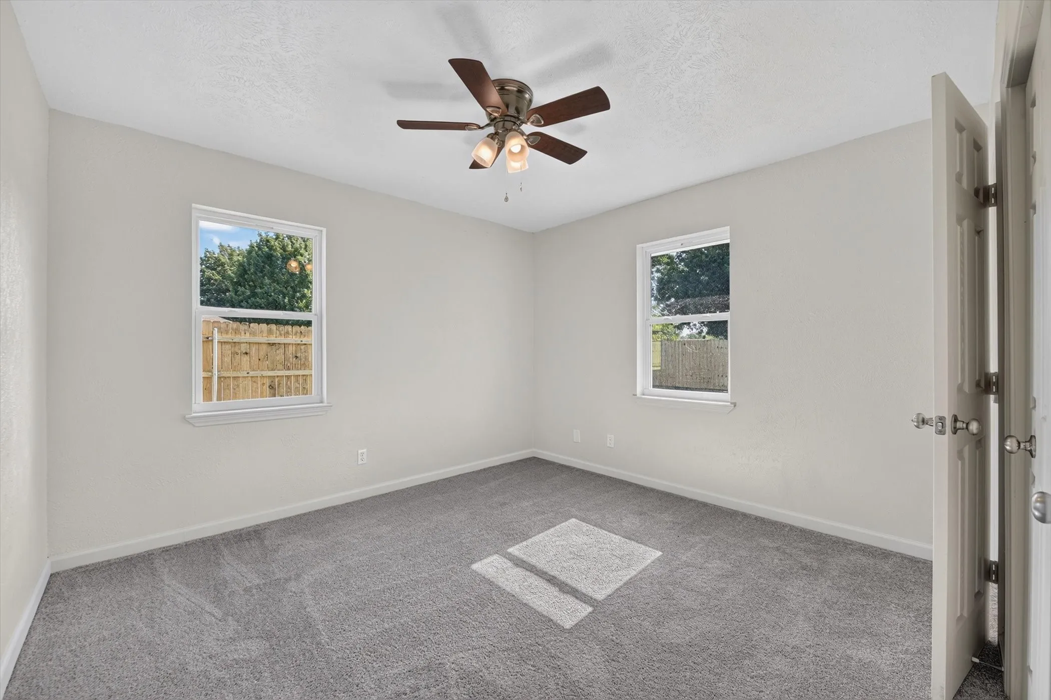 Single Family Residence For Sale in Denton County , 900 S 3rd Street, Sanger, Texas 76266, 3 Bedroom, 2 Bathroom, 2 Garage spaces, 1,100 Sqft, built in 1984, mls#21341216, Real Estate Agent in Sanger, Homes For Sale in Denton county, Homes For Sale in Sanger, Realtor in Sanger Texas, Real Estate Brokerage Independent Realty Texas, Luminita Cordes Realtor