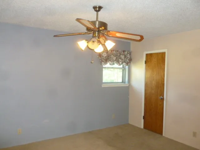 Single Family Residence For Sale in Hood County , 4315 Waples Road, Granbury, Texas 76049, 3 Bedroom, 2 Bathroom, 1 Garage spaces, 1,948 Sqft, built in 1972, mls#21333216, Real Estate Agent in Granbury, Homes For Sale in Hood county, Homes For Sale in Granbury, Realtor in Granbury Texas, Real Estate Brokerage Independent Realty Texas, Luminita Cordes Realtor