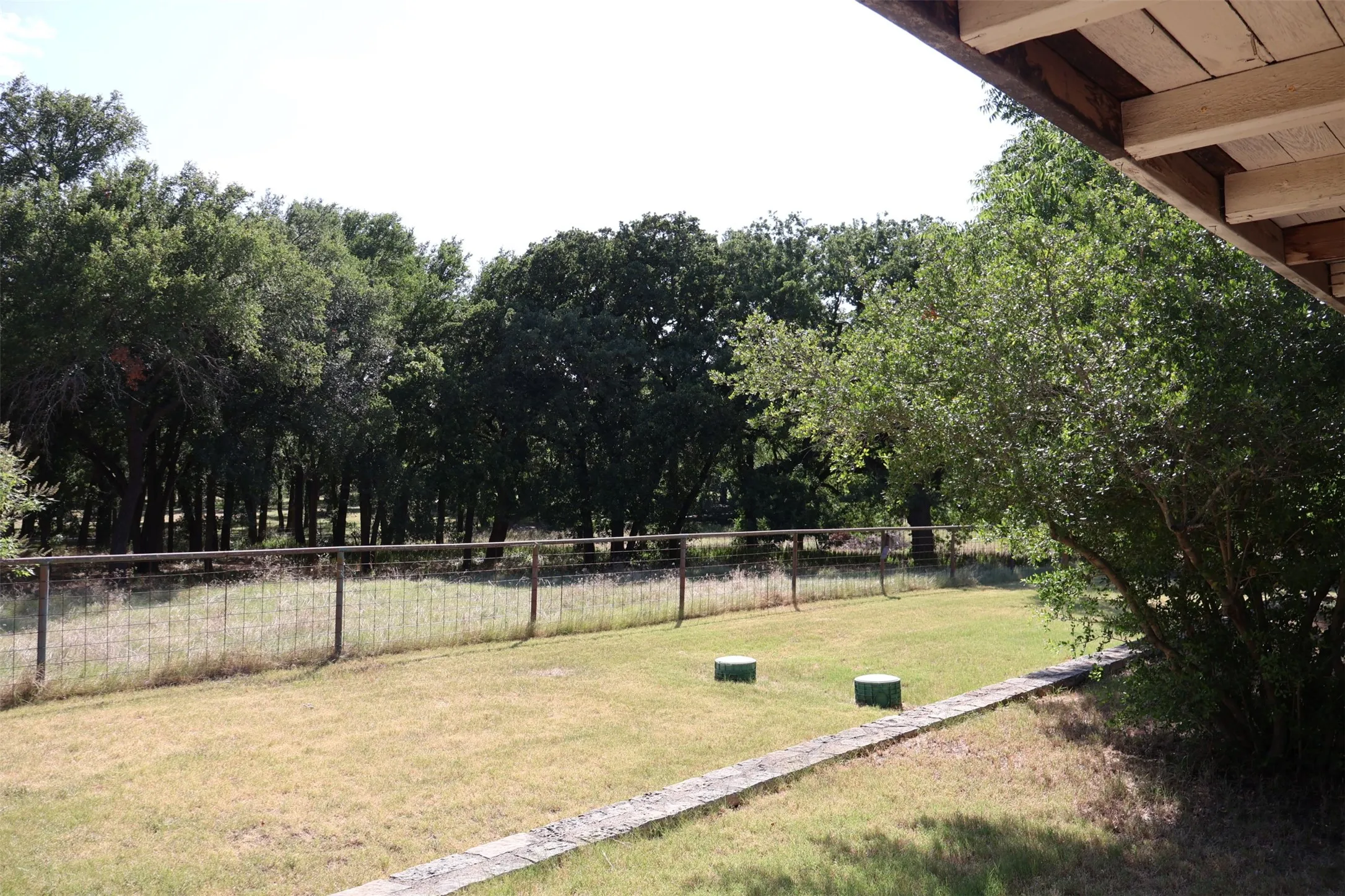 Single Family Residence For Sale in Hood County , 4315 Waples Road, Granbury, Texas 76049, 3 Bedroom, 2 Bathroom, 1 Garage spaces, 1,948 Sqft, built in 1972, mls#21333216, Real Estate Agent in Granbury, Homes For Sale in Hood county, Homes For Sale in Granbury, Realtor in Granbury Texas, Real Estate Brokerage Independent Realty Texas, Luminita Cordes Realtor
