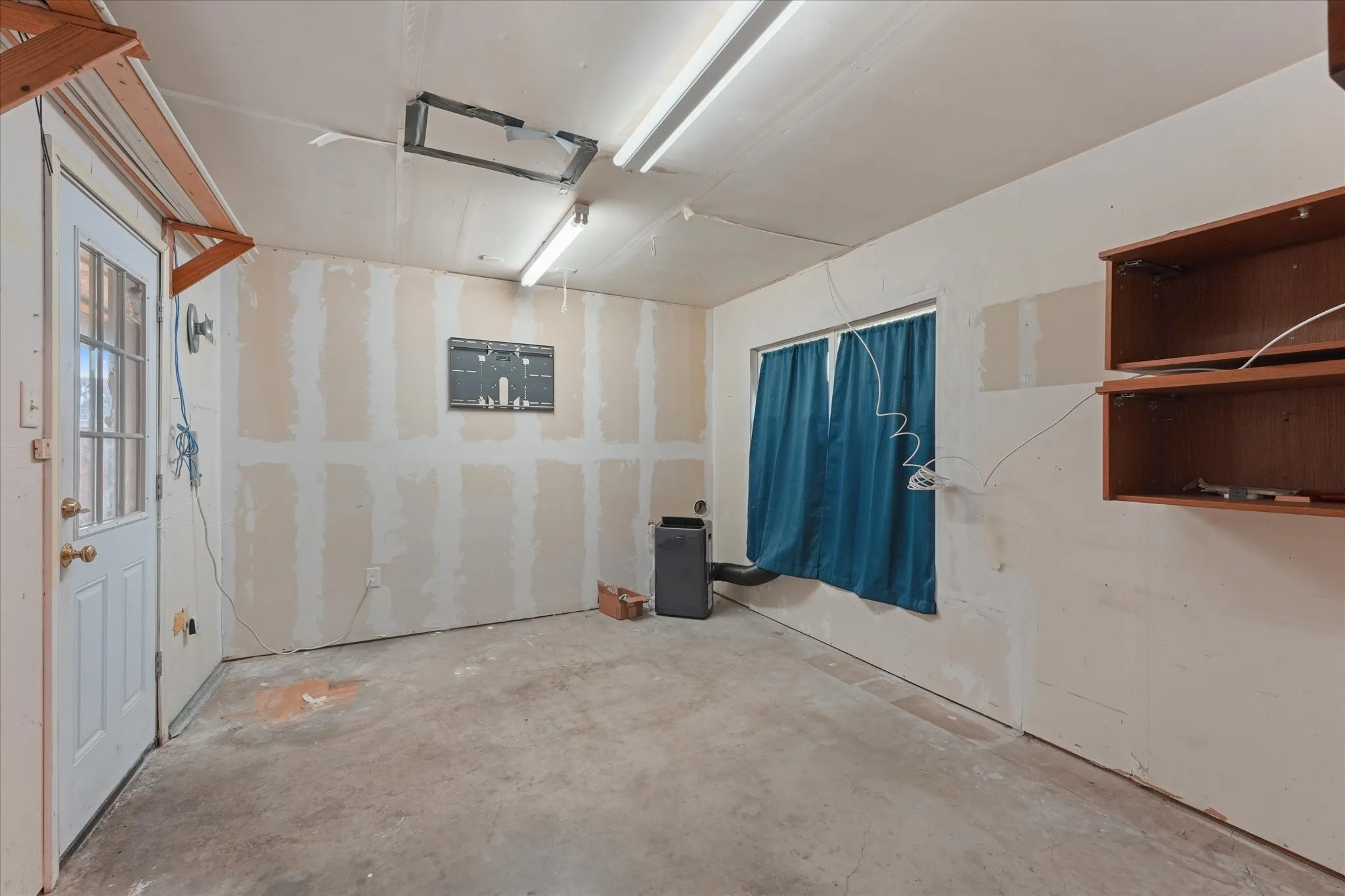 Single Family Residence For Sale in Dallas County , 1220 Brittany Way, Seagoville, Texas 75159, 3 Bedroom, 2 Bathroom, Garage spaces, 1,215 Sqft, built in 1998, mls#21337676, Real Estate Agent in Seagoville, Homes For Sale in Dallas county, Homes For Sale in Seagoville, Realtor in Seagoville Texas, Real Estate Brokerage Independent Realty Texas, Luminita Cordes Realtor