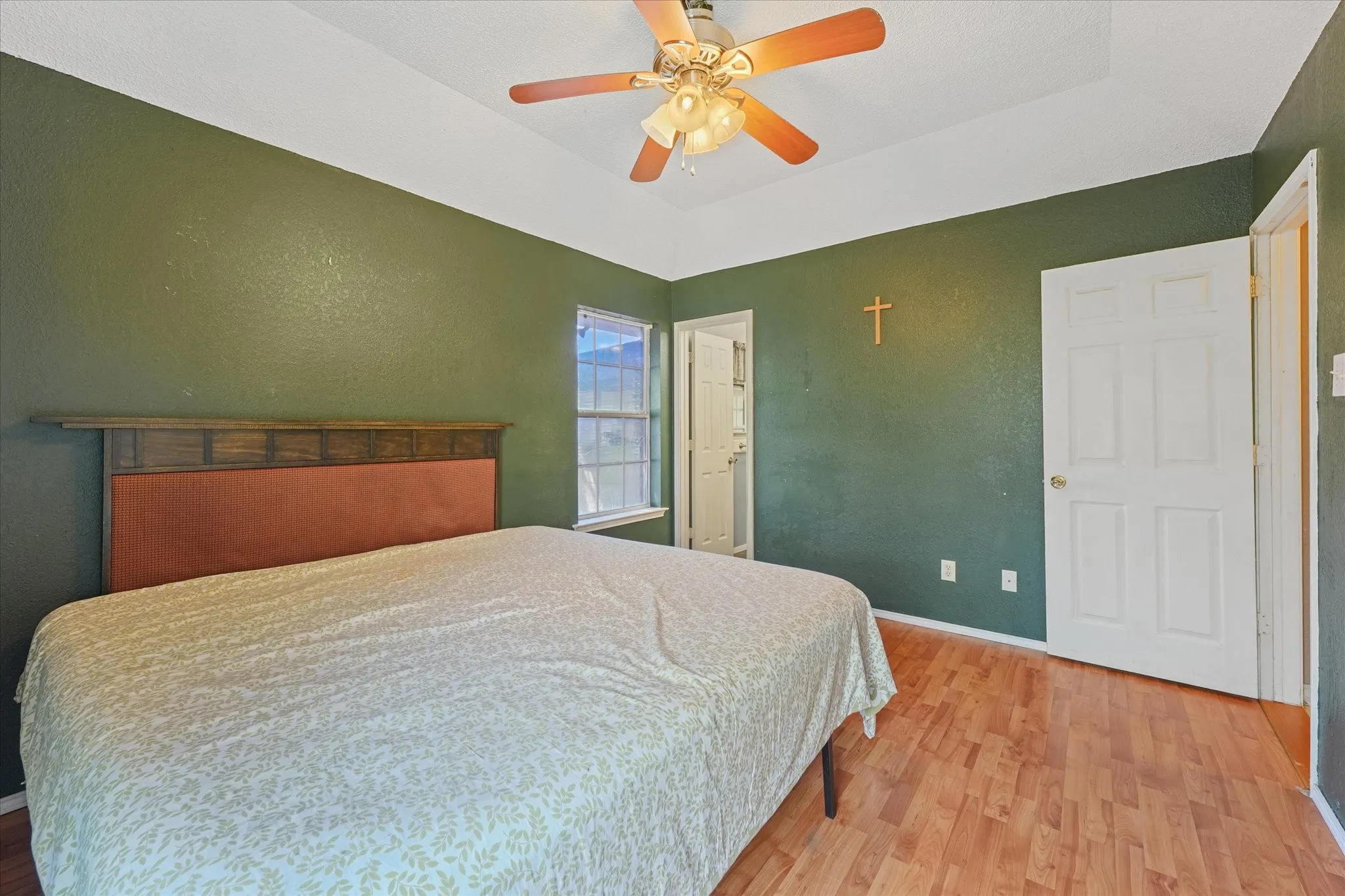 Single Family Residence For Sale in Dallas County , 1220 Brittany Way, Seagoville, Texas 75159, 3 Bedroom, 2 Bathroom, Garage spaces, 1,215 Sqft, built in 1998, mls#21337676, Real Estate Agent in Seagoville, Homes For Sale in Dallas county, Homes For Sale in Seagoville, Realtor in Seagoville Texas, Real Estate Brokerage Independent Realty Texas, Luminita Cordes Realtor