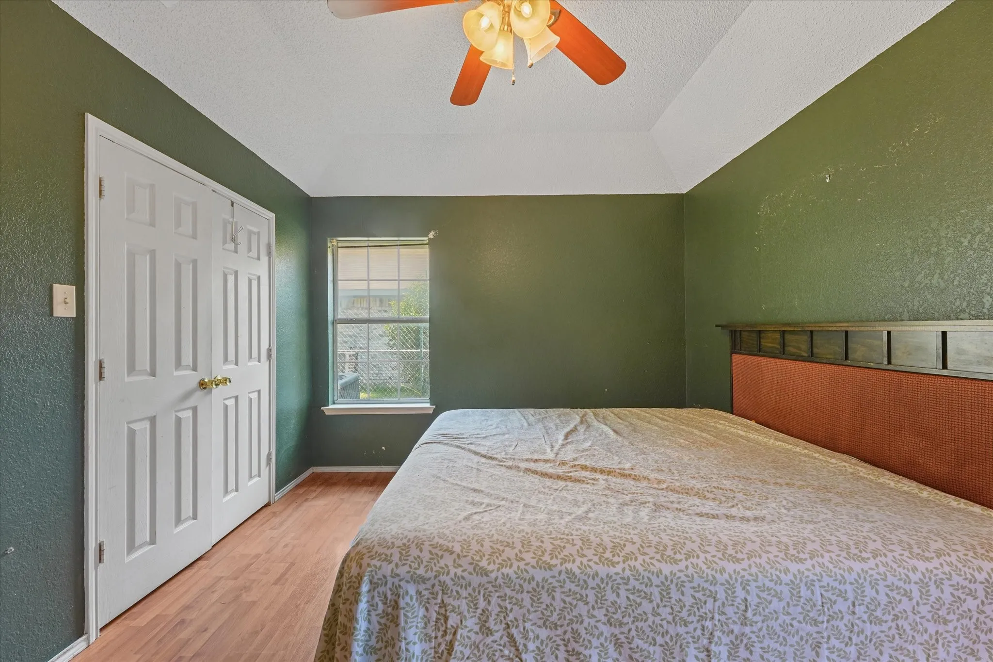 Single Family Residence For Sale in Dallas County , 1220 Brittany Way, Seagoville, Texas 75159, 3 Bedroom, 2 Bathroom, Garage spaces, 1,215 Sqft, built in 1998, mls#21337676, Real Estate Agent in Seagoville, Homes For Sale in Dallas county, Homes For Sale in Seagoville, Realtor in Seagoville Texas, Real Estate Brokerage Independent Realty Texas, Luminita Cordes Realtor