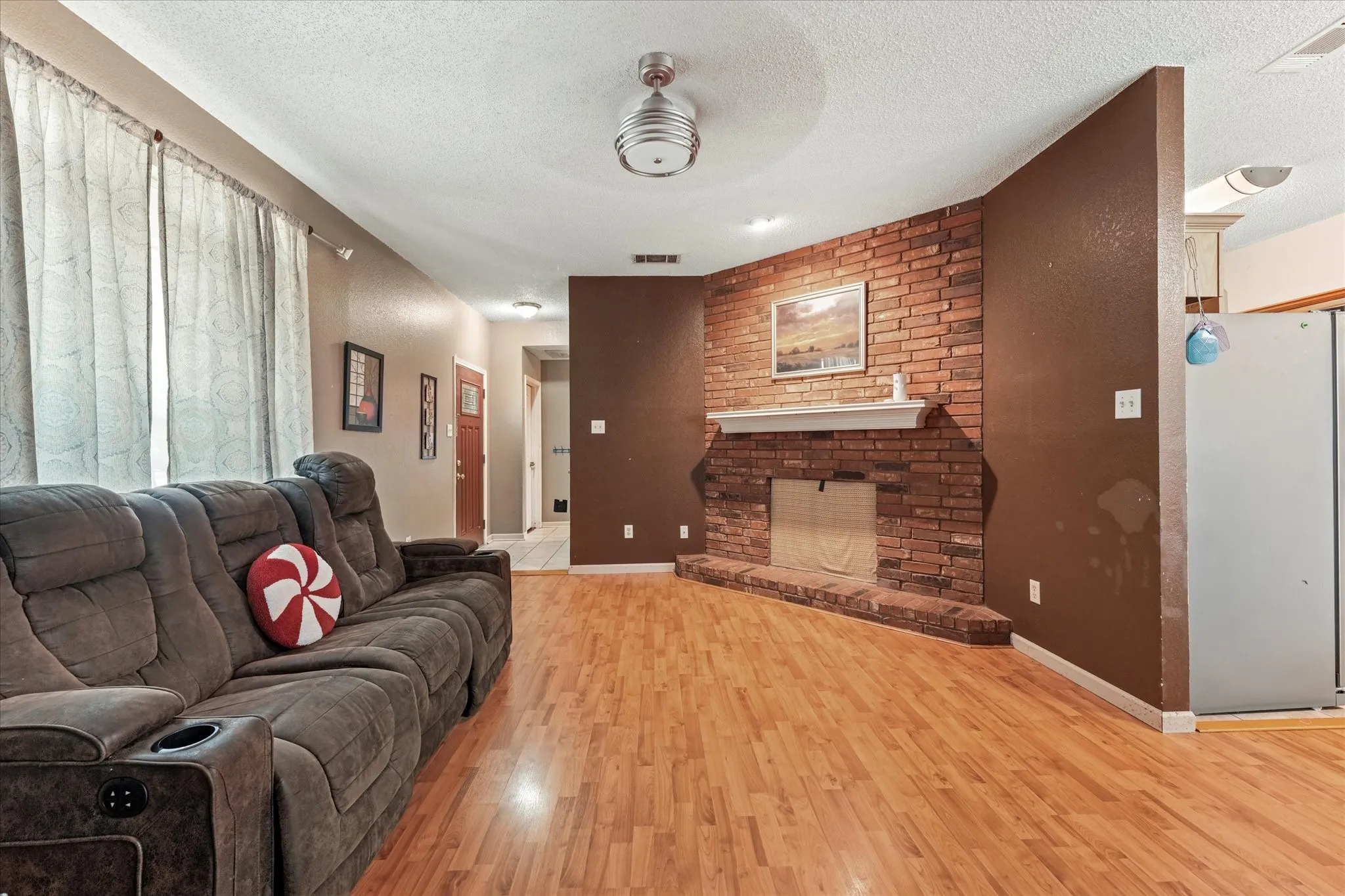 Single Family Residence For Sale in Dallas County , 1220 Brittany Way, Seagoville, Texas 75159, 3 Bedroom, 2 Bathroom, Garage spaces, 1,215 Sqft, built in 1998, mls#21337676, Real Estate Agent in Seagoville, Homes For Sale in Dallas county, Homes For Sale in Seagoville, Realtor in Seagoville Texas, Real Estate Brokerage Independent Realty Texas, Luminita Cordes Realtor