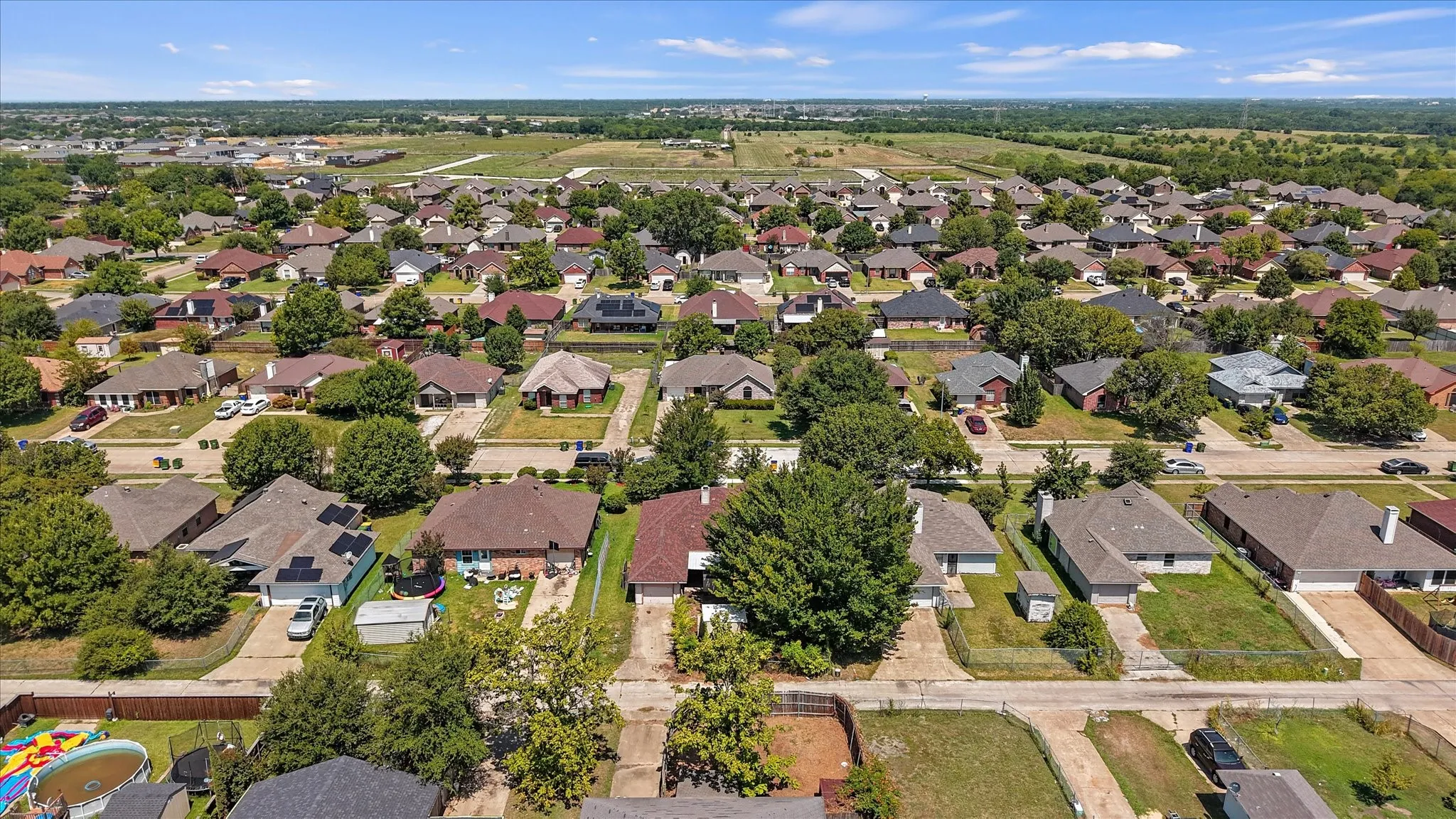 Single Family Residence For Sale in Dallas County , 1220 Brittany Way, Seagoville, Texas 75159, 3 Bedroom, 2 Bathroom, Garage spaces, 1,215 Sqft, built in 1998, mls#21337676, Real Estate Agent in Seagoville, Homes For Sale in Dallas county, Homes For Sale in Seagoville, Realtor in Seagoville Texas, Real Estate Brokerage Independent Realty Texas, Luminita Cordes Realtor