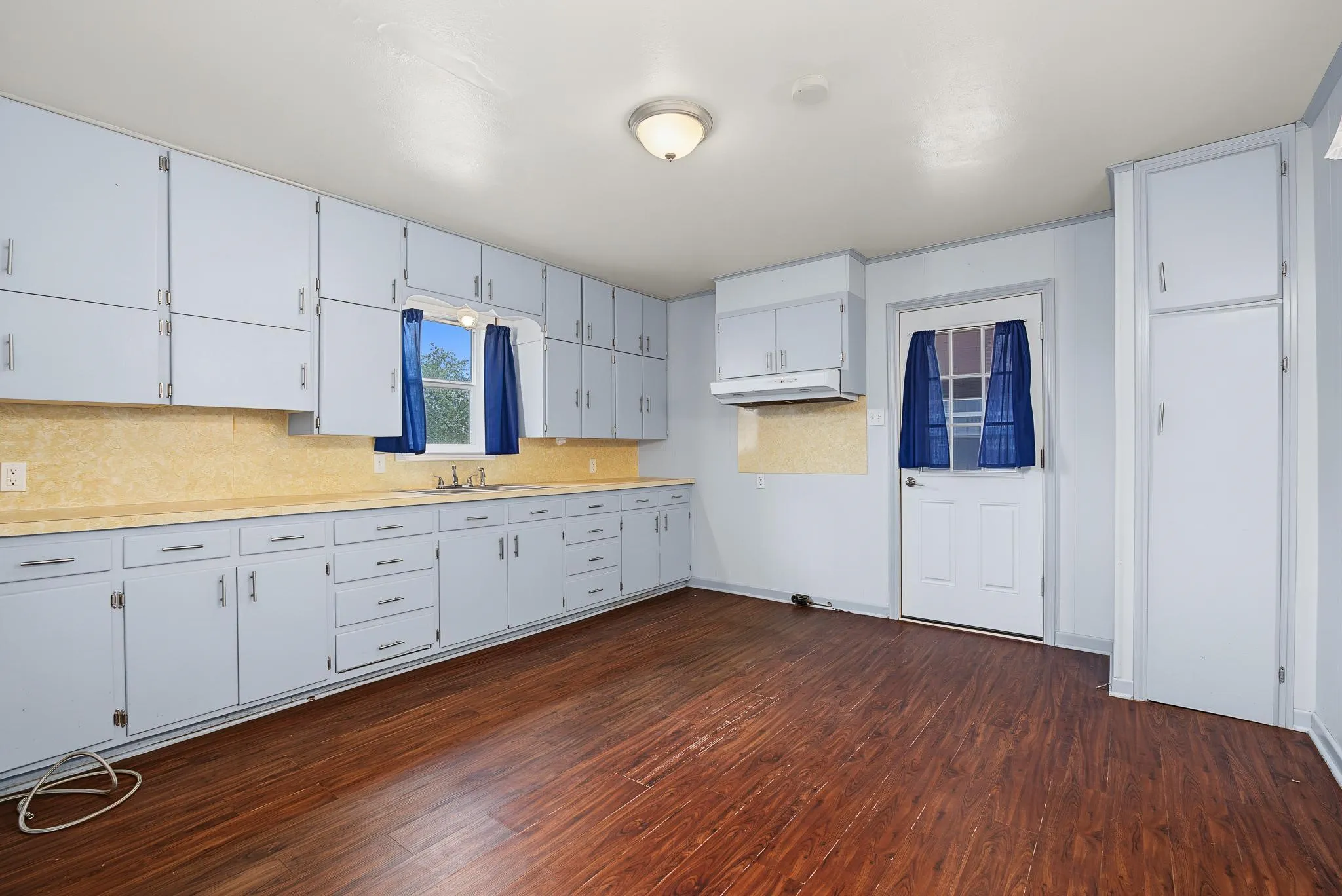 Single Family Residence For Sale in Fisher County , 611 N Richard Avenue, Rotan, Texas 79546, 2 Bedroom, 2 Bathroom, 1 Garage spaces, 1,336 Sqft, built in 1950, mls#21341283, Real Estate Agent in Rotan, Homes For Sale in Fisher county, Homes For Sale in Rotan, Realtor in Rotan Texas, Real Estate Brokerage Independent Realty Texas, Luminita Cordes Realtor