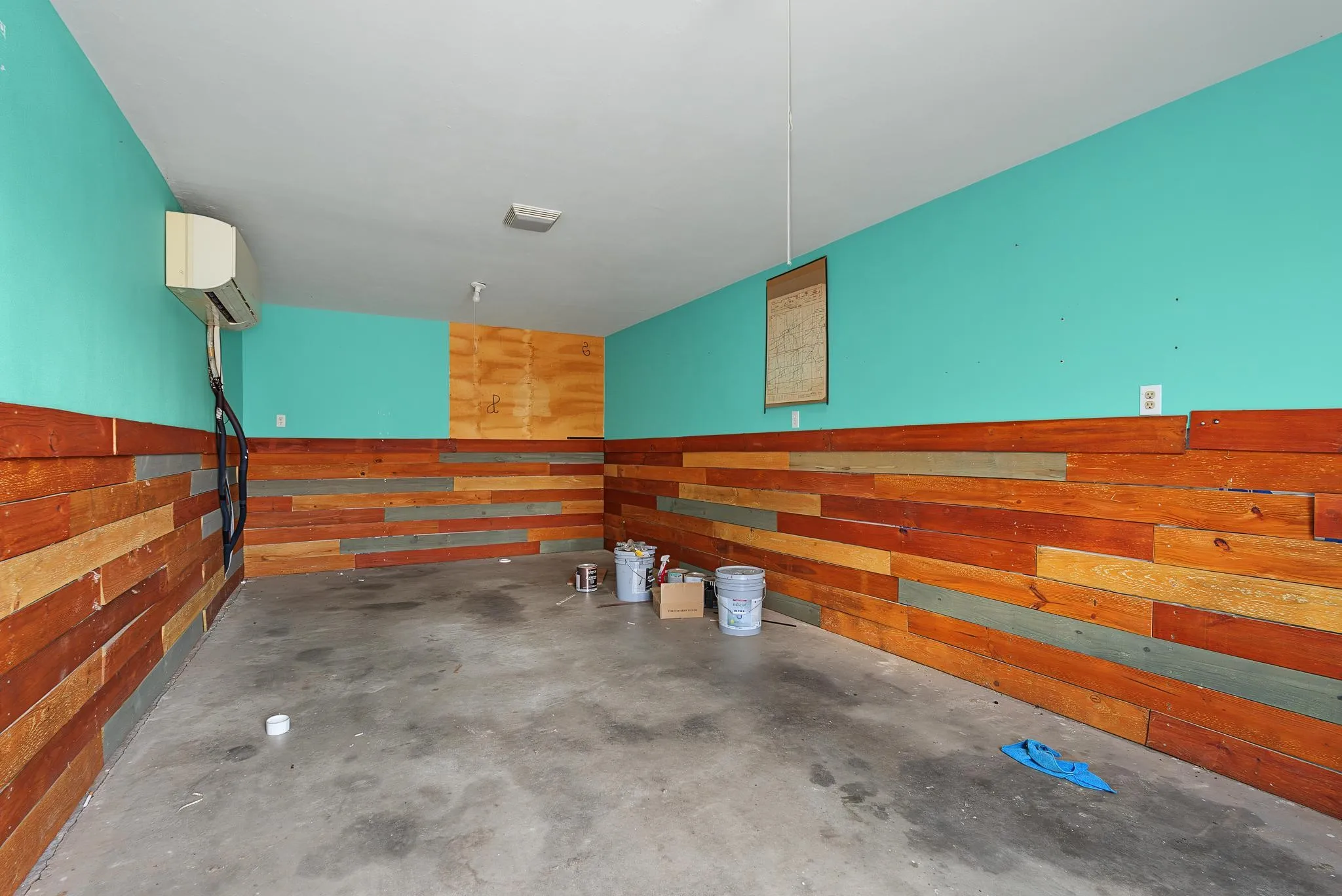 Single Family Residence For Sale in Fisher County , 611 N Richard Avenue, Rotan, Texas 79546, 2 Bedroom, 2 Bathroom, 1 Garage spaces, 1,336 Sqft, built in 1950, mls#21341283, Real Estate Agent in Rotan, Homes For Sale in Fisher county, Homes For Sale in Rotan, Realtor in Rotan Texas, Real Estate Brokerage Independent Realty Texas, Luminita Cordes Realtor