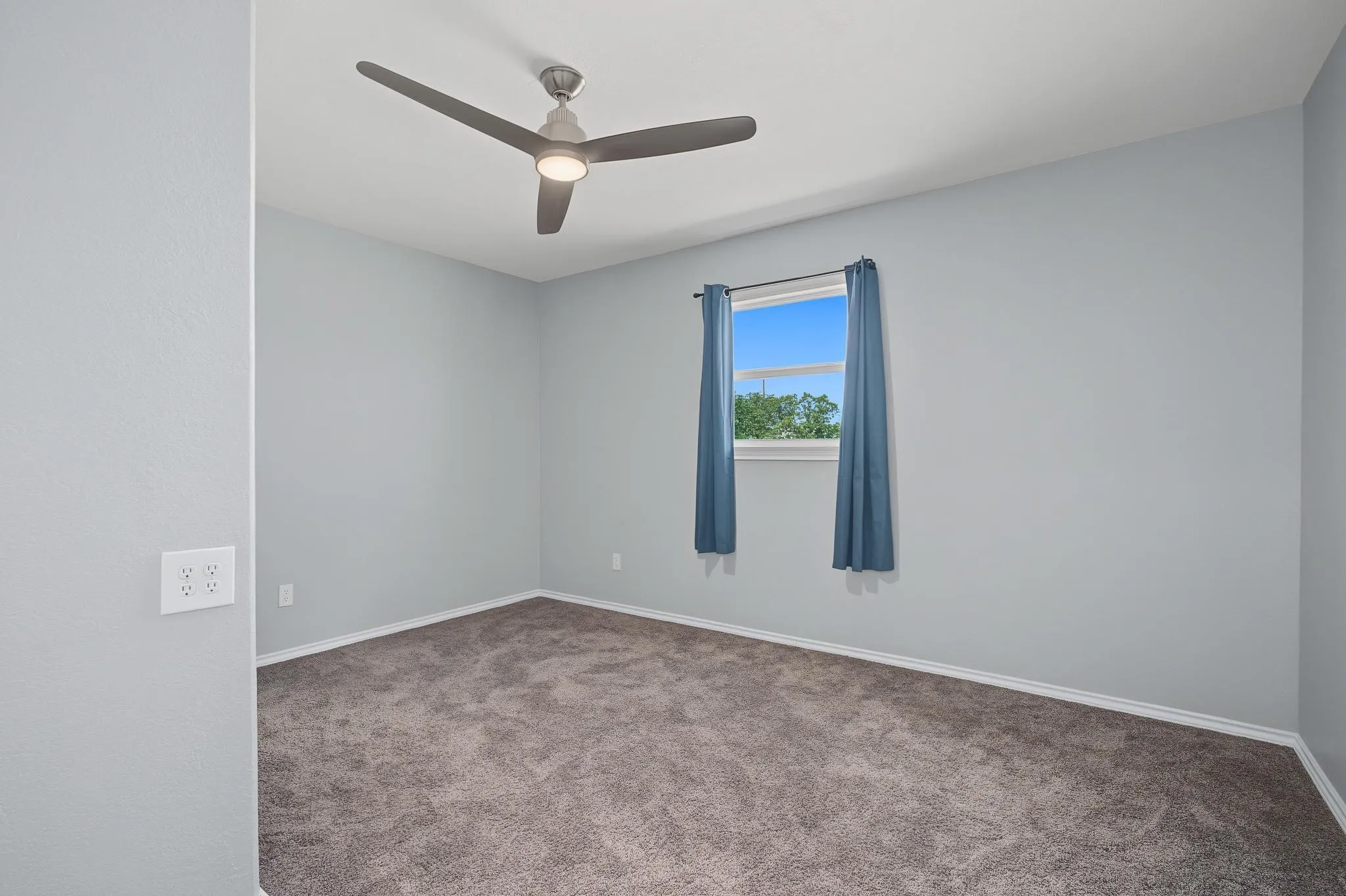 Single Family Residence For Sale in Fisher County , 611 N Richard Avenue, Rotan, Texas 79546, 2 Bedroom, 2 Bathroom, 1 Garage spaces, 1,336 Sqft, built in 1950, mls#21341283, Real Estate Agent in Rotan, Homes For Sale in Fisher county, Homes For Sale in Rotan, Realtor in Rotan Texas, Real Estate Brokerage Independent Realty Texas, Luminita Cordes Realtor