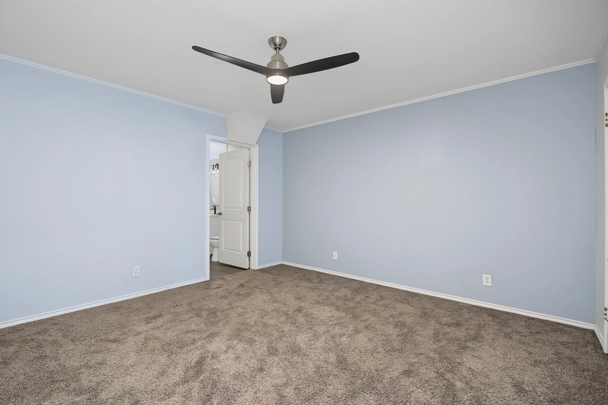 Single Family Residence For Sale in Fisher County , 611 N Richard Avenue, Rotan, Texas 79546, 2 Bedroom, 2 Bathroom, 1 Garage spaces, 1,336 Sqft, built in 1950, mls#21341283, Real Estate Agent in Rotan, Homes For Sale in Fisher county, Homes For Sale in Rotan, Realtor in Rotan Texas, Real Estate Brokerage Independent Realty Texas, Luminita Cordes Realtor