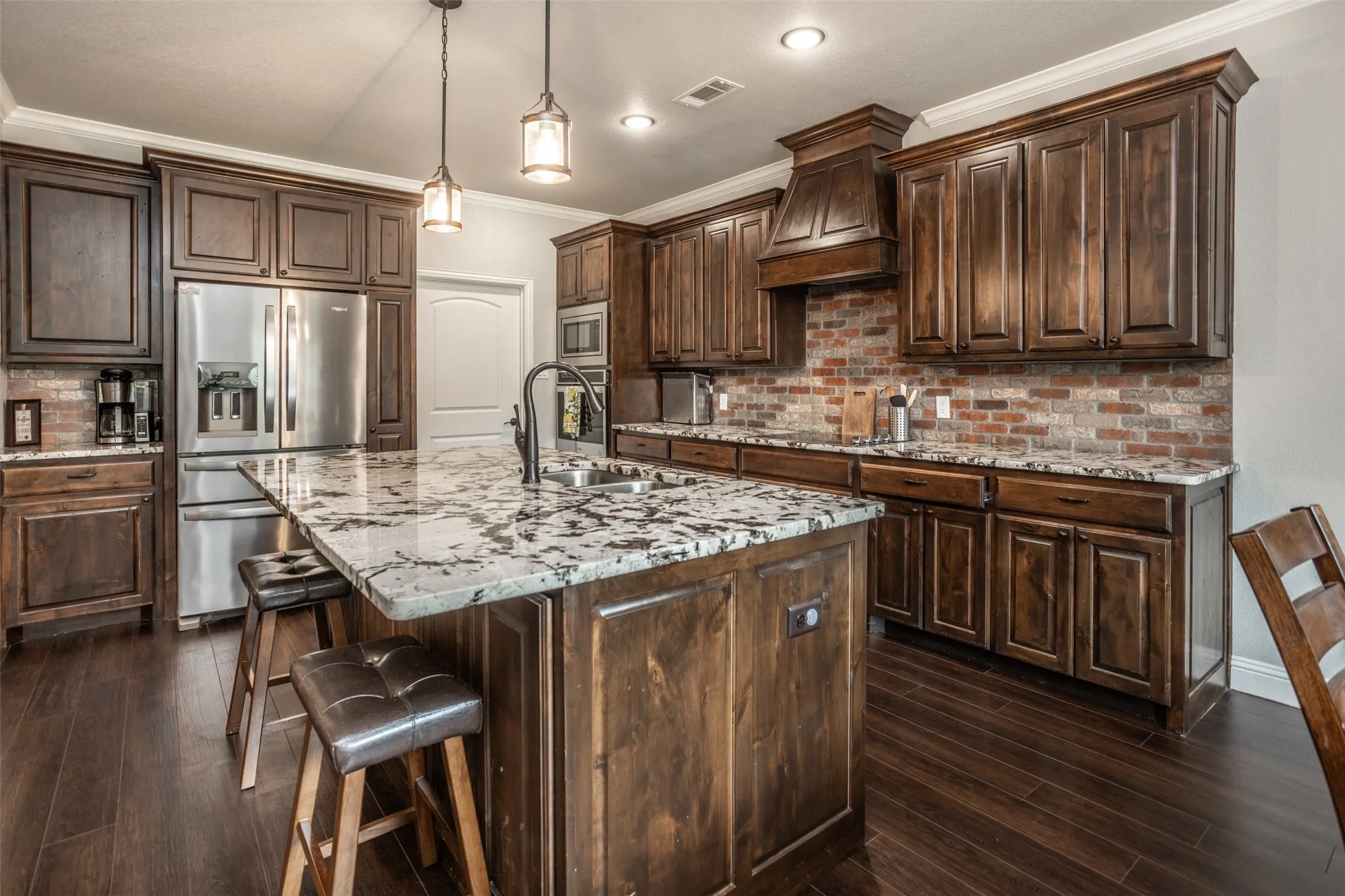 Single Family Residence For Sale in Cooke County , 110 E Iriquois Drive, Lake Kiowa, Texas 76240, 4 Bedroom, 2 Bathroom, 2 Garage spaces, 2,163 Sqft, built in 2019, mls#21339193, Real Estate Agent in Lake Kiowa, Homes For Sale in Cooke county, Homes For Sale in Lake Kiowa, Realtor in Lake Kiowa Texas, Real Estate Brokerage Independent Realty Texas, Luminita Cordes Realtor