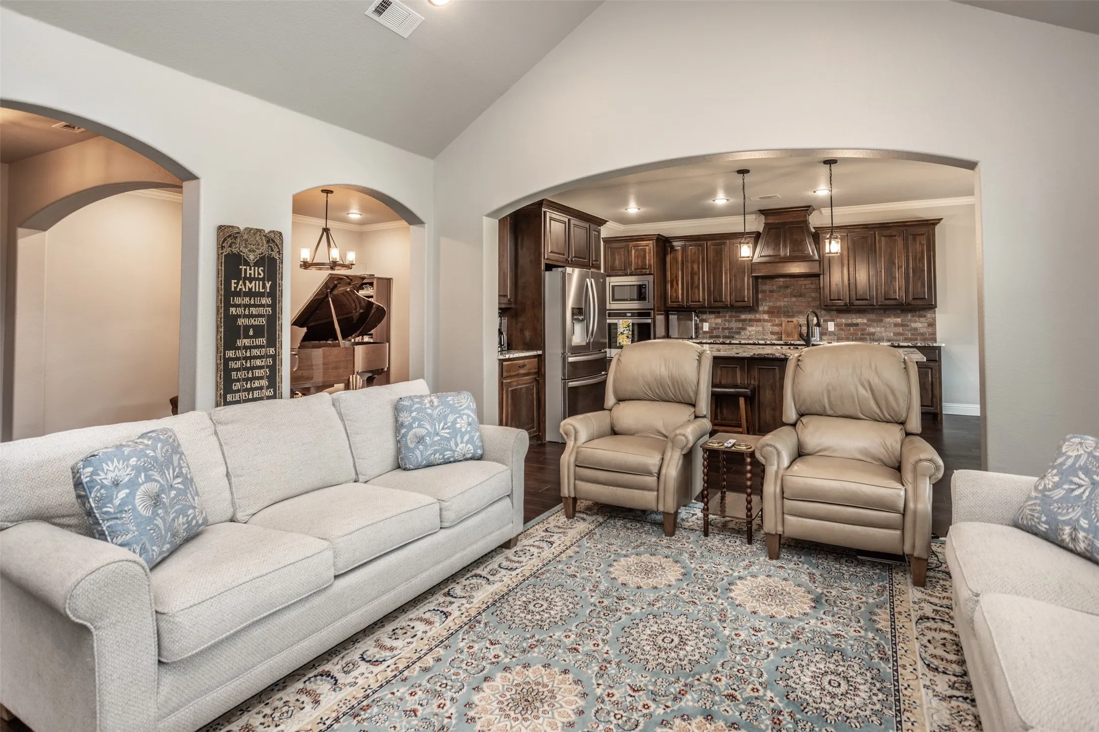 Single Family Residence For Sale in Cooke County , 110 E Iriquois Drive, Lake Kiowa, Texas 76240, 4 Bedroom, 2 Bathroom, 2 Garage spaces, 2,163 Sqft, built in 2019, mls#21339193, Real Estate Agent in Lake Kiowa, Homes For Sale in Cooke county, Homes For Sale in Lake Kiowa, Realtor in Lake Kiowa Texas, Real Estate Brokerage Independent Realty Texas, Luminita Cordes Realtor