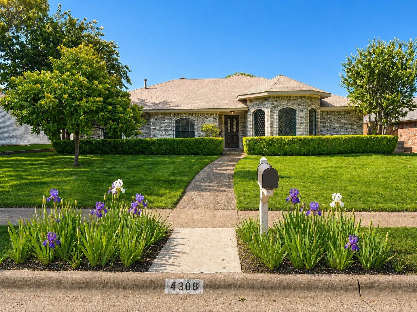 Single Family Residence For Sale in Collin County , 4308 Denver Drive, Plano, Texas 75093, 4 Bedroom, 2 Bathroom, 2 Garage spaces, 1,945 Sqft, built in 1982, mls#21340809, Real Estate Agent in Plano, Homes For Sale in Collin county, Homes For Sale in Plano, Realtor in Plano Texas, Real Estate Brokerage Independent Realty Texas, Luminita Cordes Realtor