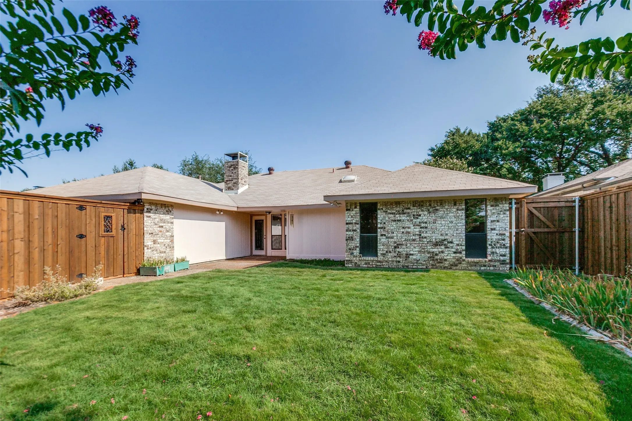 Single Family Residence For Sale in Collin County , 4308 Denver Drive, Plano, Texas 75093, 4 Bedroom, 2 Bathroom, 2 Garage spaces, 1,945 Sqft, built in 1982, mls#21340809, Real Estate Agent in Plano, Homes For Sale in Collin county, Homes For Sale in Plano, Realtor in Plano Texas, Real Estate Brokerage Independent Realty Texas, Luminita Cordes Realtor