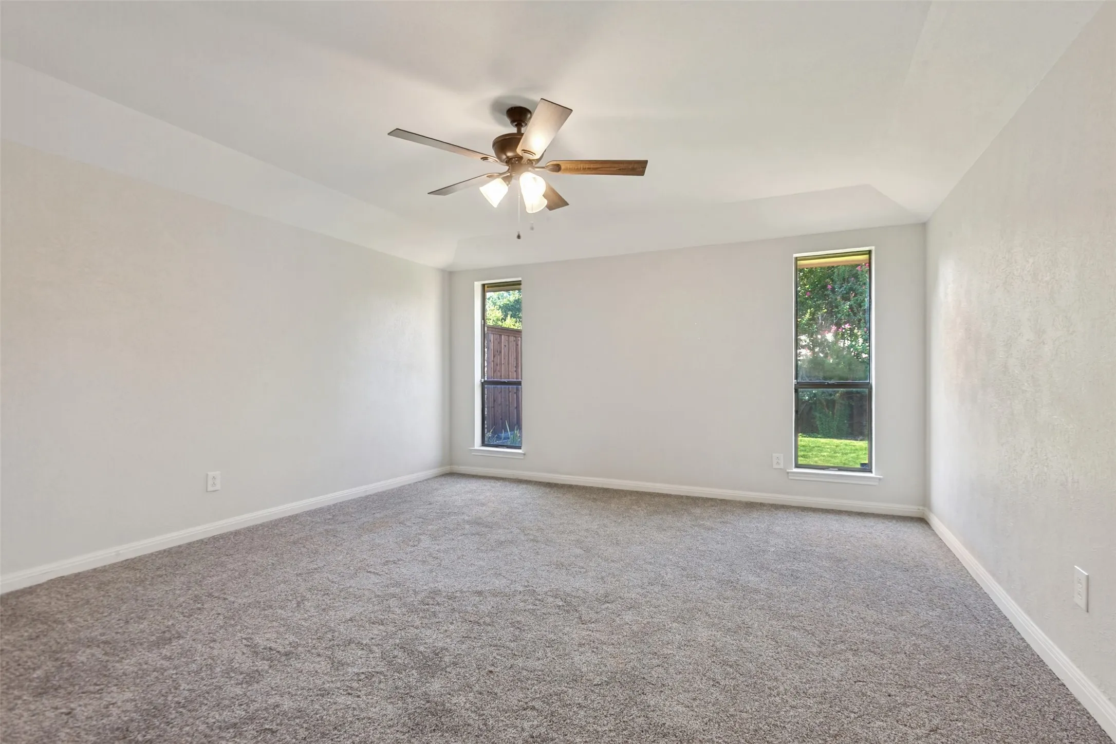 Single Family Residence For Sale in Collin County , 4308 Denver Drive, Plano, Texas 75093, 4 Bedroom, 2 Bathroom, 2 Garage spaces, 1,945 Sqft, built in 1982, mls#21340809, Real Estate Agent in Plano, Homes For Sale in Collin county, Homes For Sale in Plano, Realtor in Plano Texas, Real Estate Brokerage Independent Realty Texas, Luminita Cordes Realtor