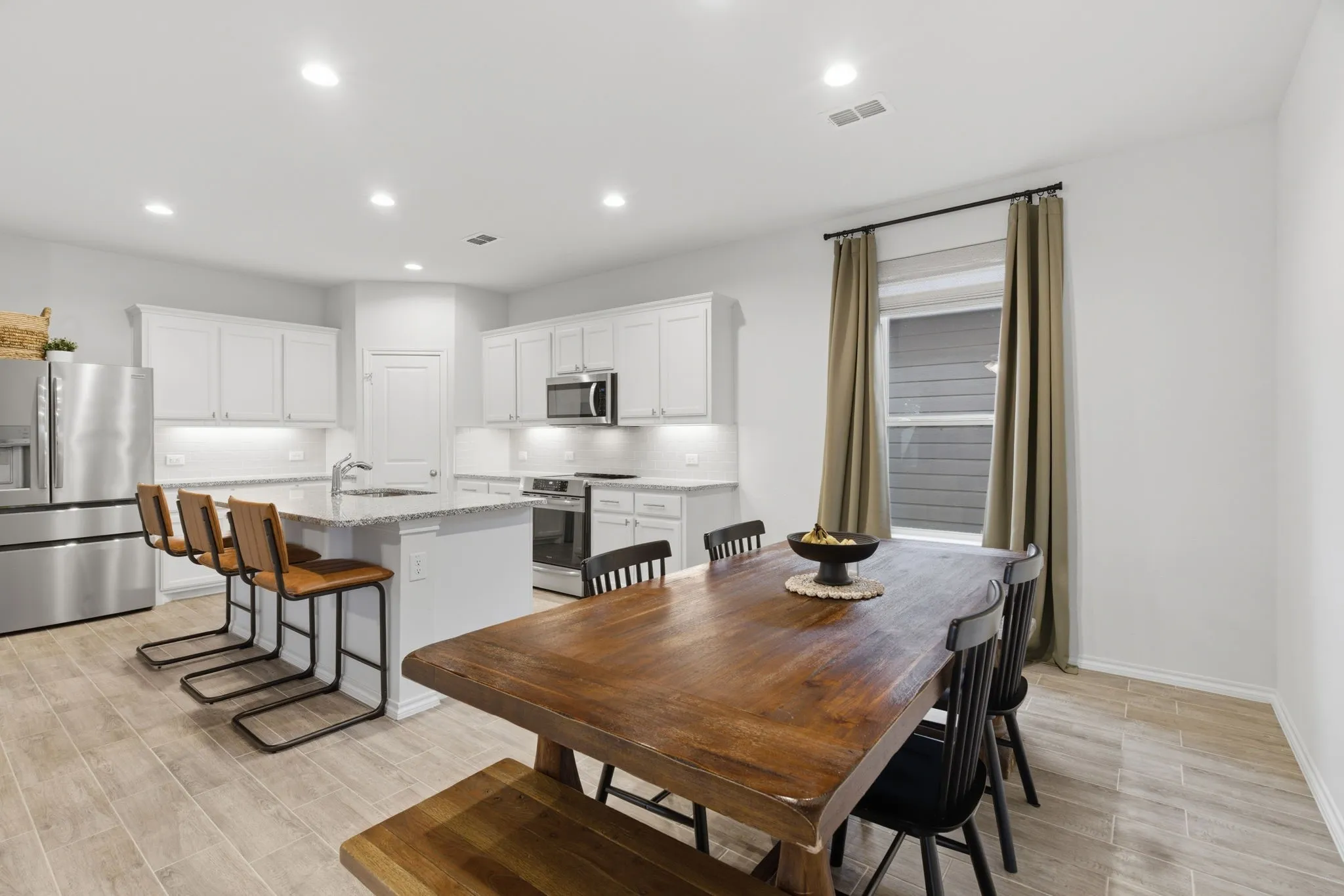 Single Family Residence For Rent in Denton County , 1017 King Street, Aubrey, Texas 76227, 3 Bedroom, 3 Bathroom, 2 Garage spaces, 2,120 Sqft, built in 2023, mls#21341313, Real Estate Agent in Aubrey, Homes For Rent in Denton county, Homes For Rent in Aubrey, Realtor in Aubrey Texas, Real Estate Brokerage Independent Realty Texas, Luminita Cordes Realtor