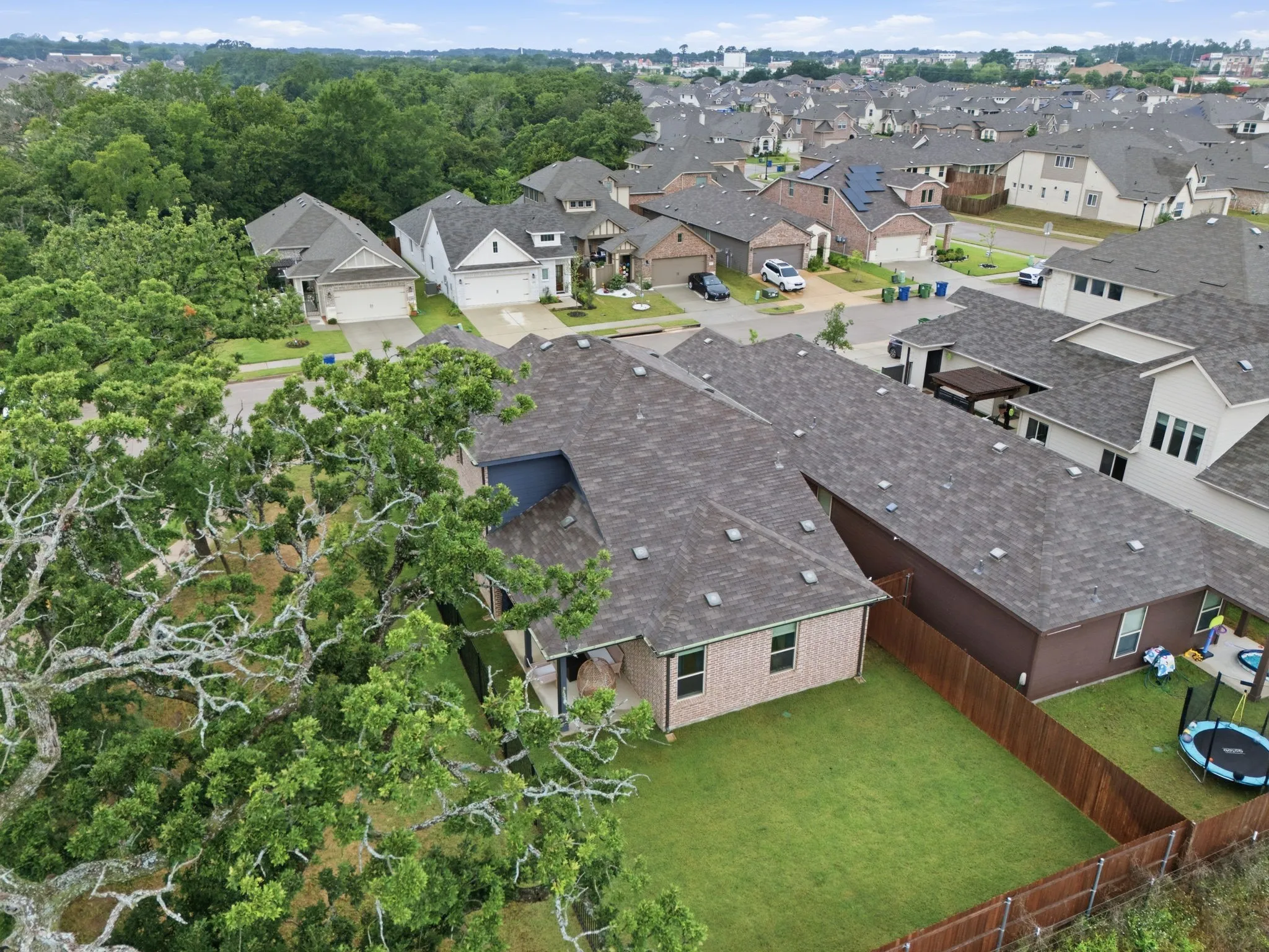 Single Family Residence For Rent in Denton County , 1017 King Street, Aubrey, Texas 76227, 3 Bedroom, 3 Bathroom, 2 Garage spaces, 2,120 Sqft, built in 2023, mls#21341313, Real Estate Agent in Aubrey, Homes For Rent in Denton county, Homes For Rent in Aubrey, Realtor in Aubrey Texas, Real Estate Brokerage Independent Realty Texas, Luminita Cordes Realtor
